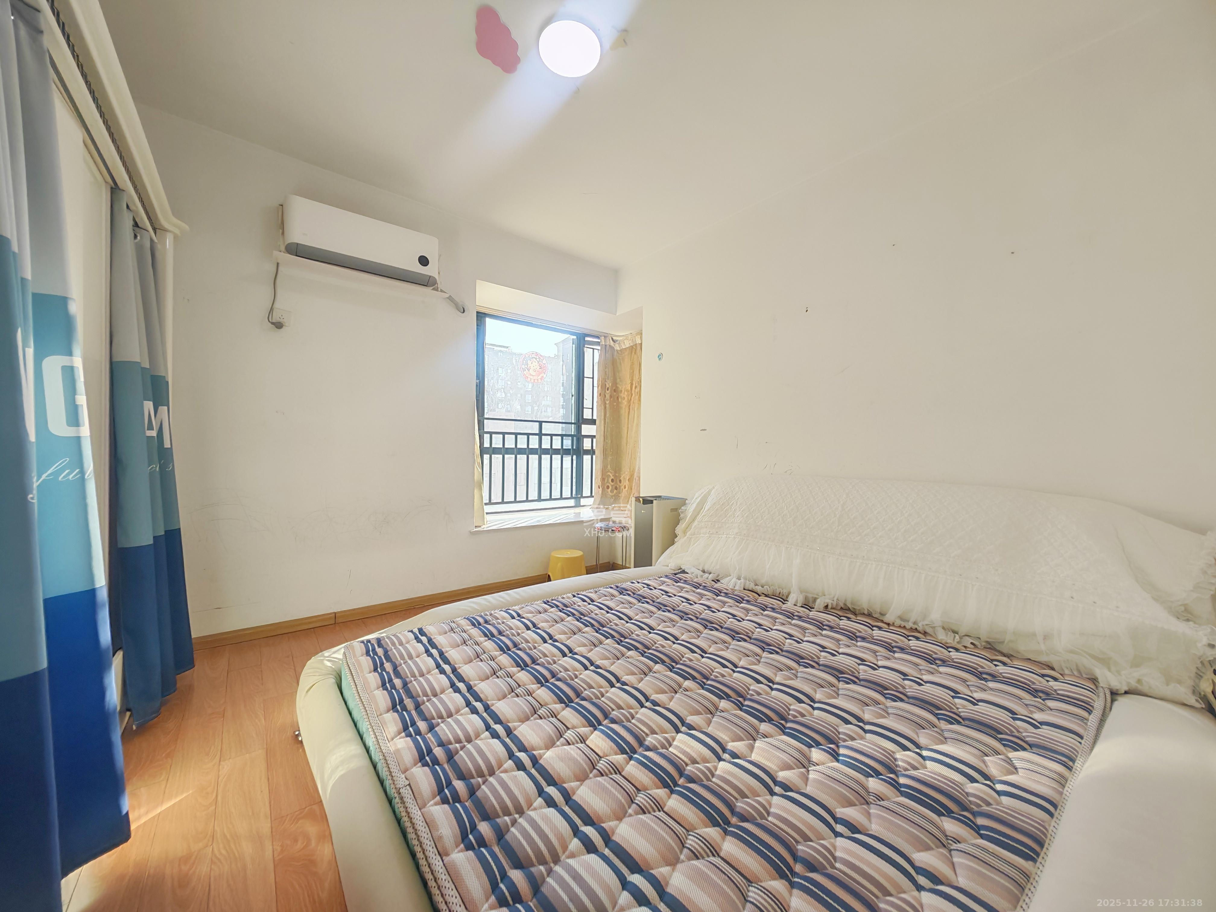 湘府9号  3室2厅2卫    2700.0元/月室内图