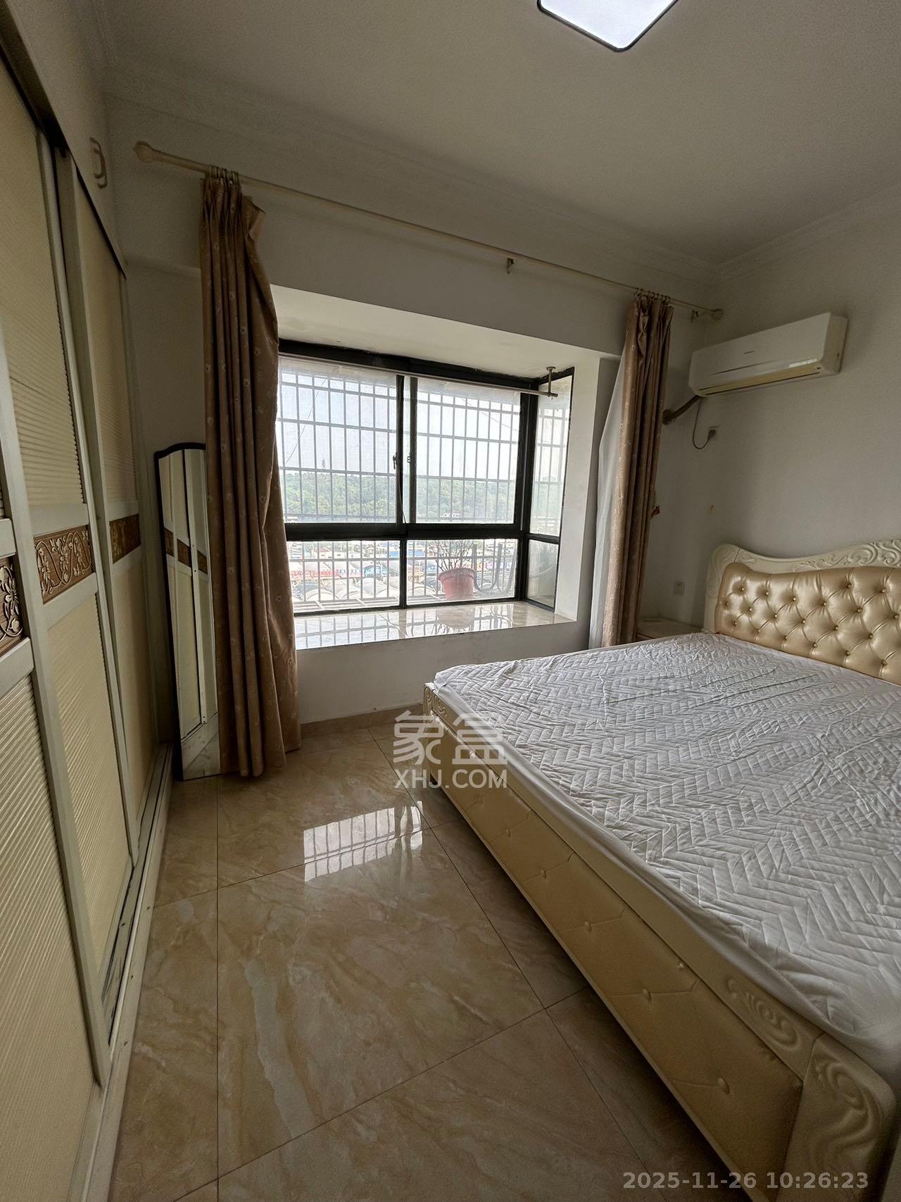 世纪桃花苑  1室1厅1卫    1200.0元/月室内图