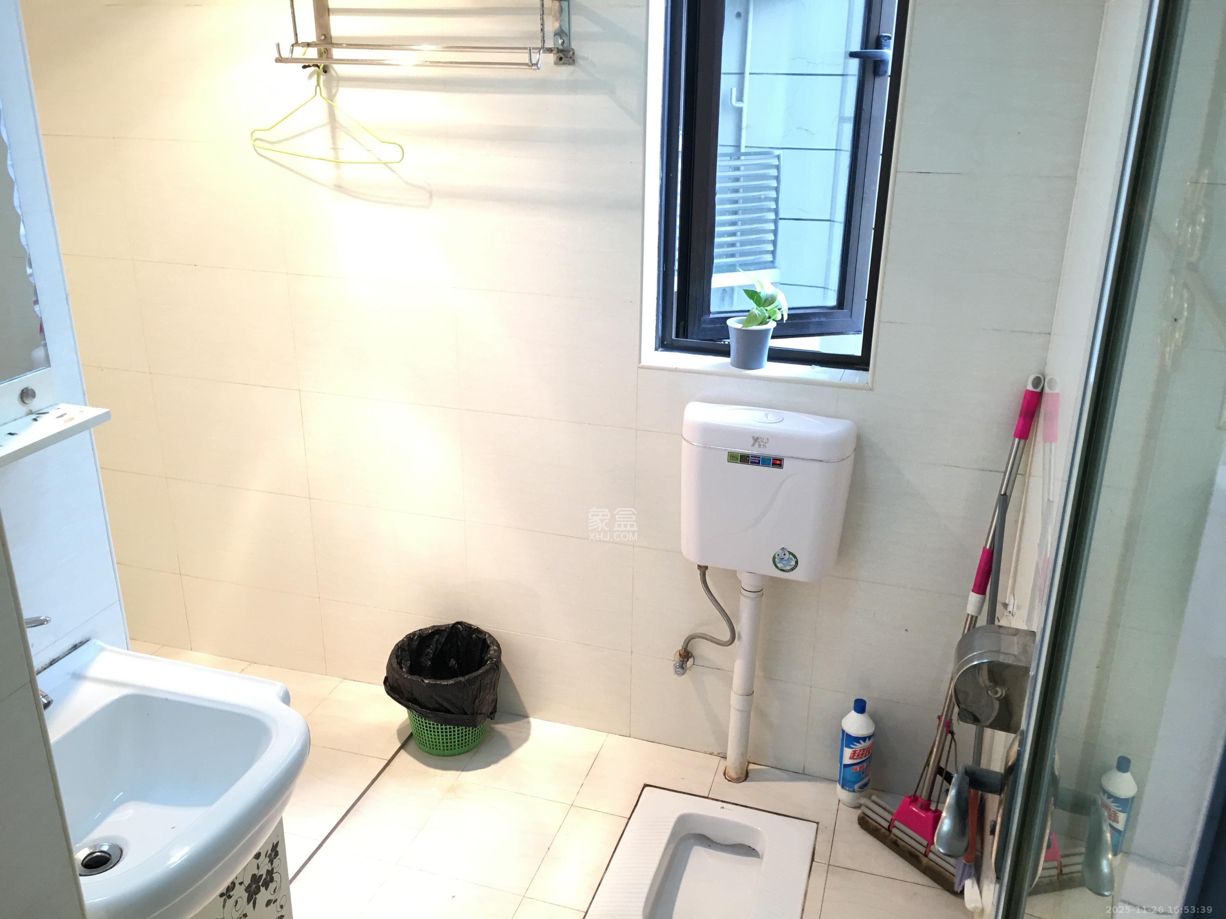 铂宫  2室2厅1卫    2500.0元/月室内图