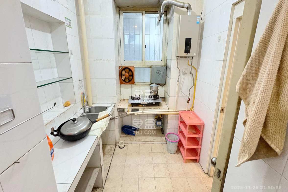 人民新村 2室2厅1卫 42.8万 人民新村 2室2厅1卫 42.8万厨房