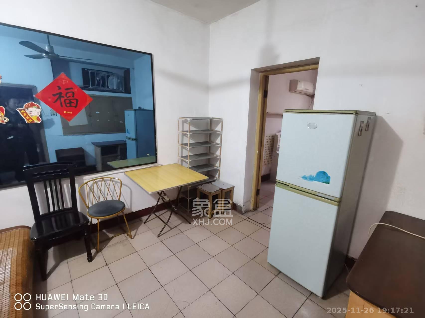 中铁五局家属院（韶山北路295号）  2室1厅1卫    1300.0元/月