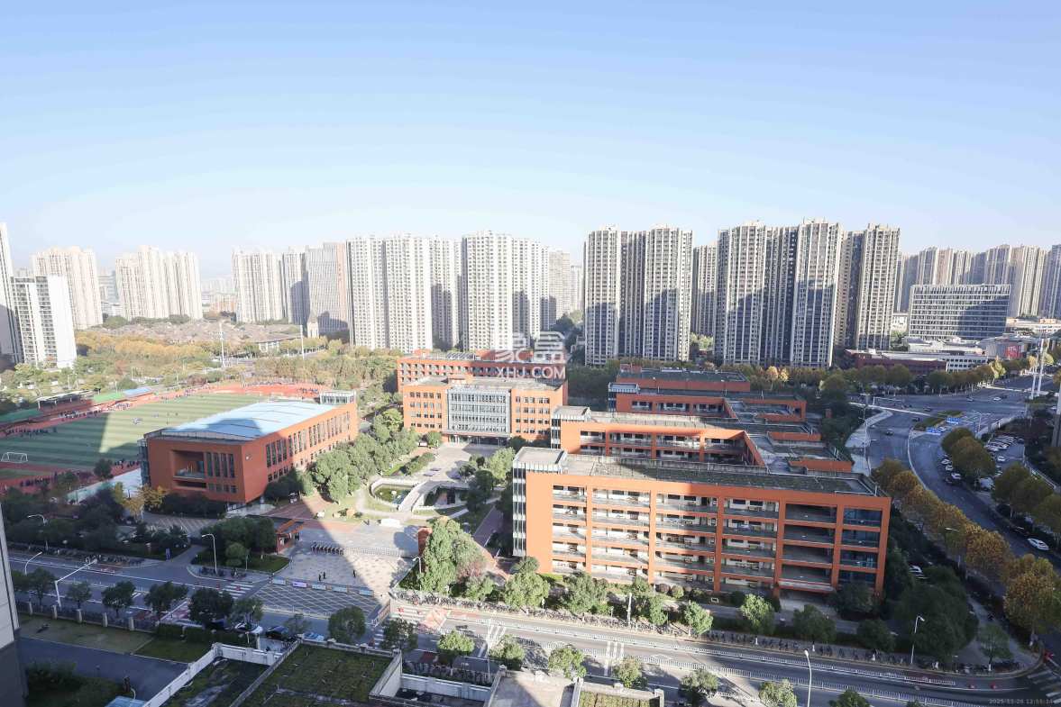 欣利梅溪左岸 4室2厅1卫 145.0万 欣利梅溪左岸 4室2厅1卫 145.0万阳台