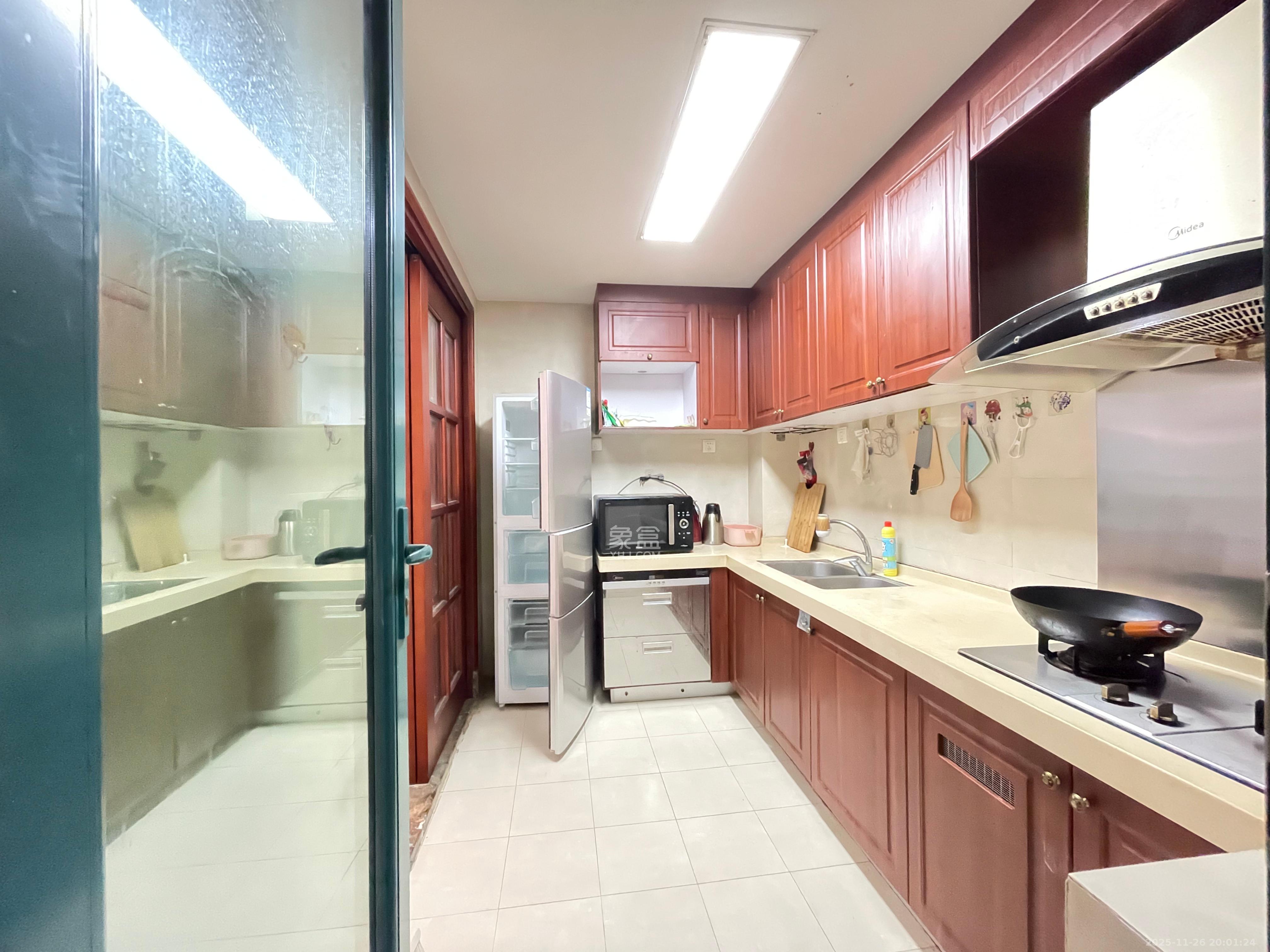 恒大名都 3室2厅1卫 1500.0元/月 恒大名都 3室2厅1卫 1500.0元/月室内图