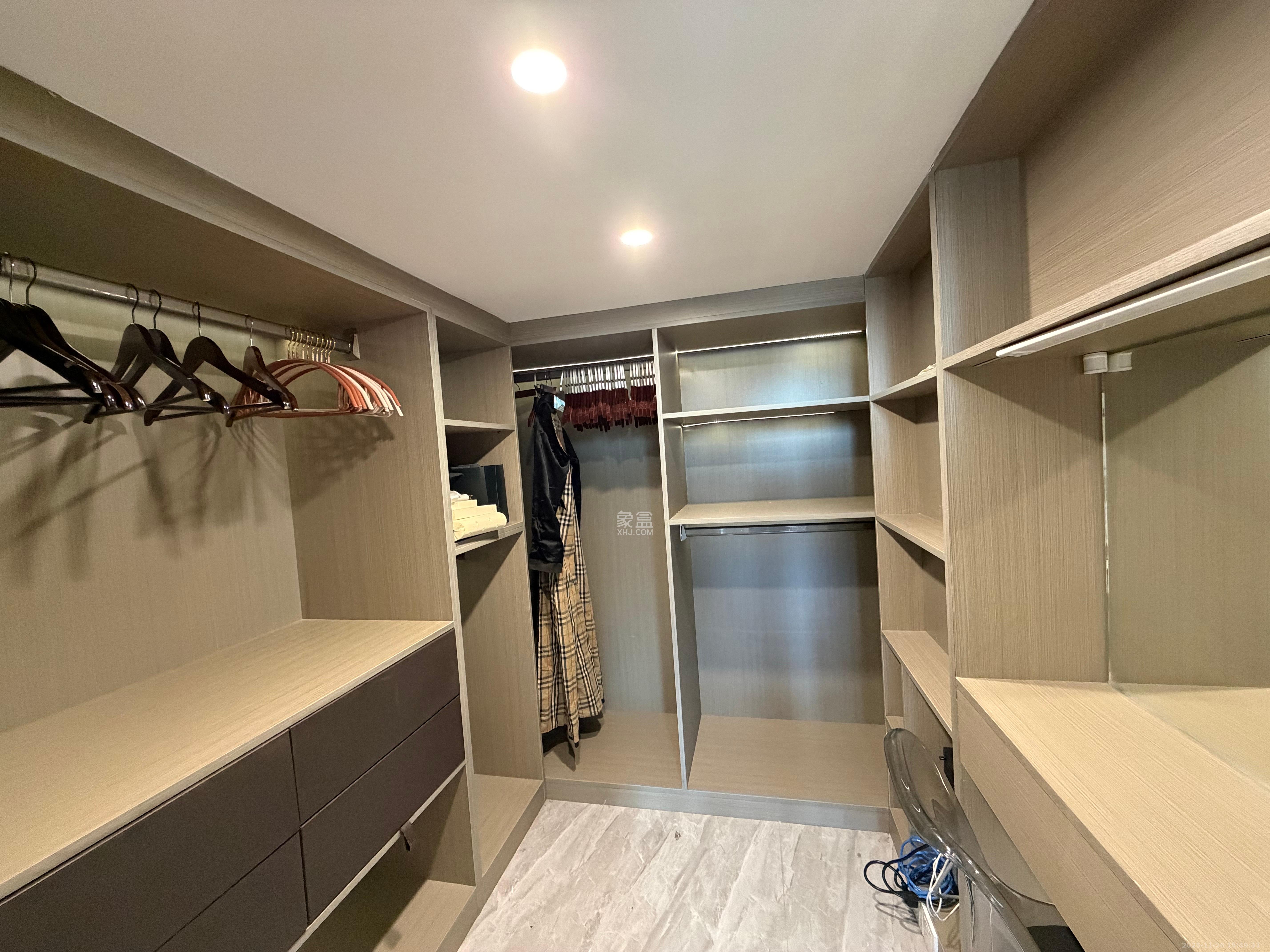 汇景发展环球中心 1室1厅1卫 3500.0元/月 汇景发展环球中心 1室1厅1卫 3500.0元/月室内图