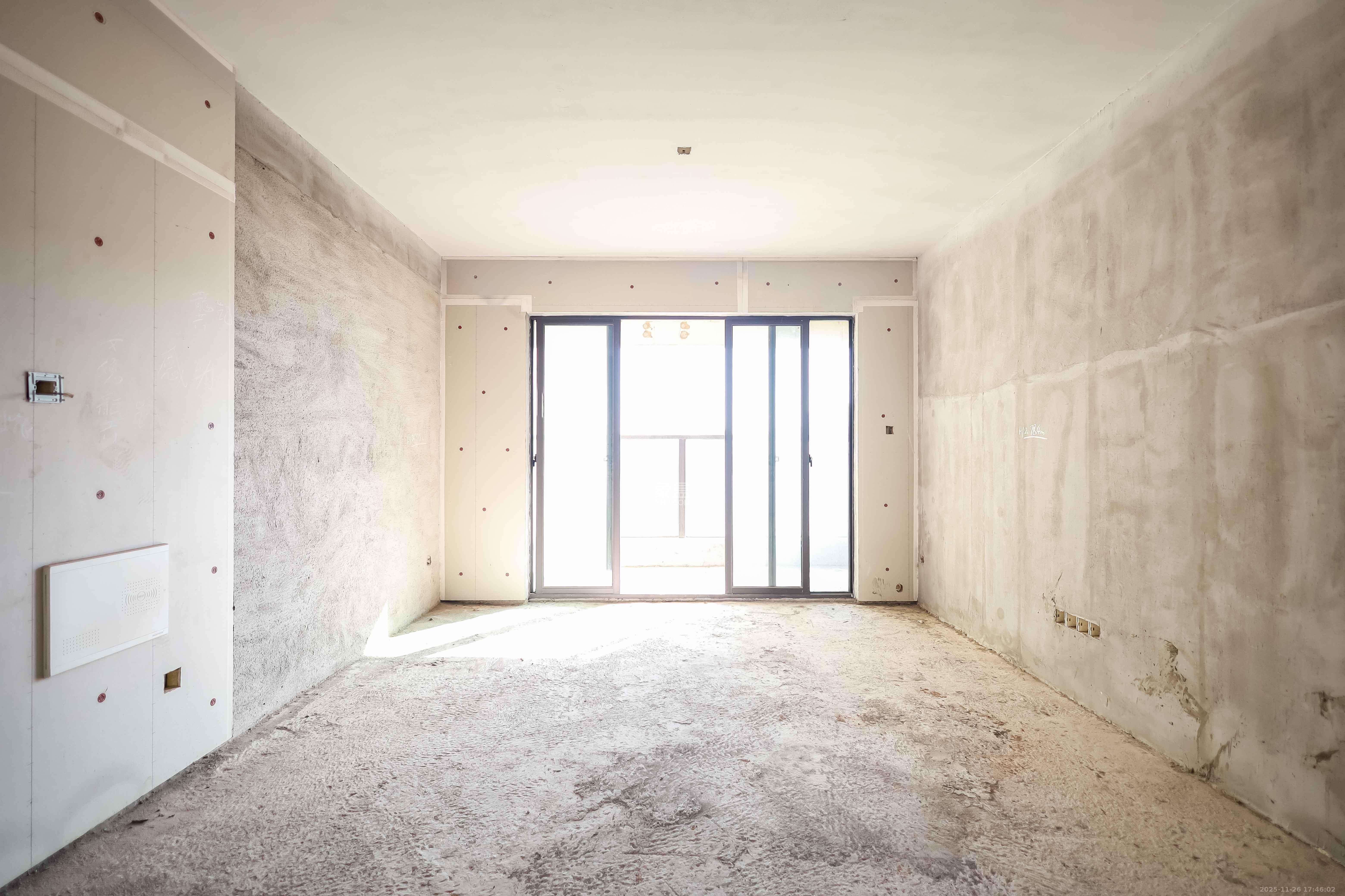 汉唐世家二期  3室2厅2卫    88.0万