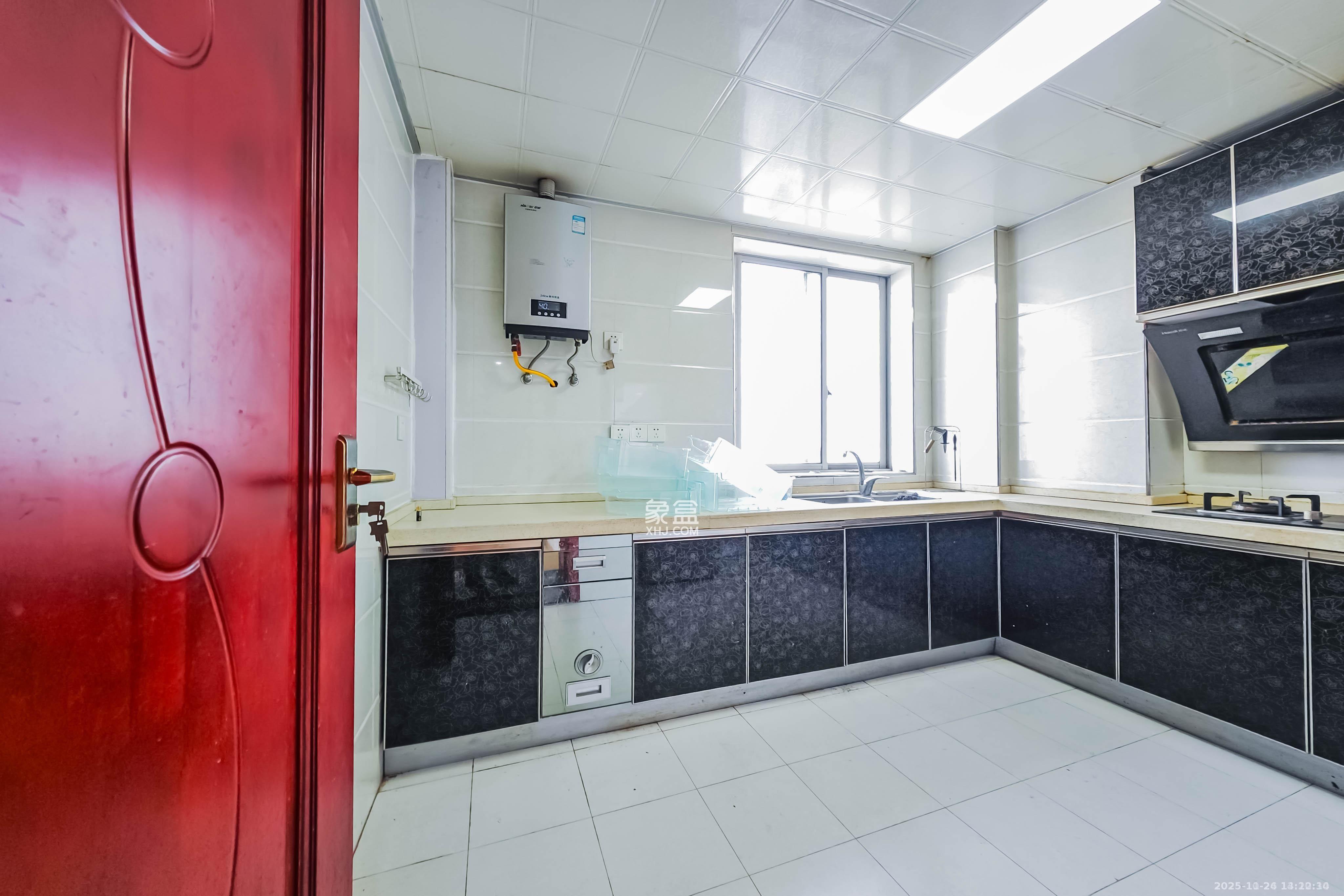 汇城上筑 3室2厅2卫 2300.0元/月 汇城上筑 3室2厅2卫 2300.0元/月室内图