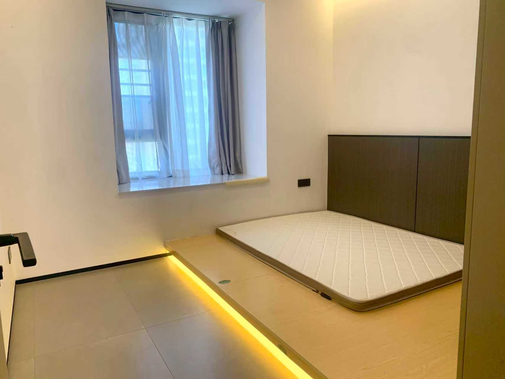 海航豪庭南苑 4室2厅2卫 9000.0元/月 海航豪庭南苑 4室2厅2卫 9000.0元/月室内图