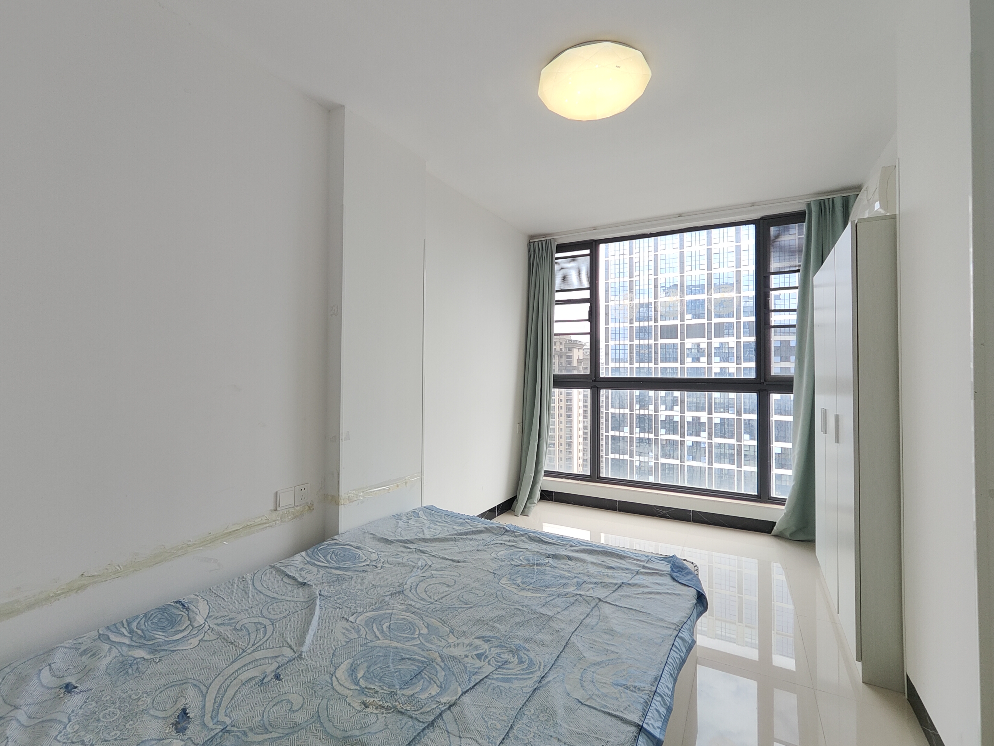 华盛国际公寓  2室2厅1卫    1700.0元/月室内图