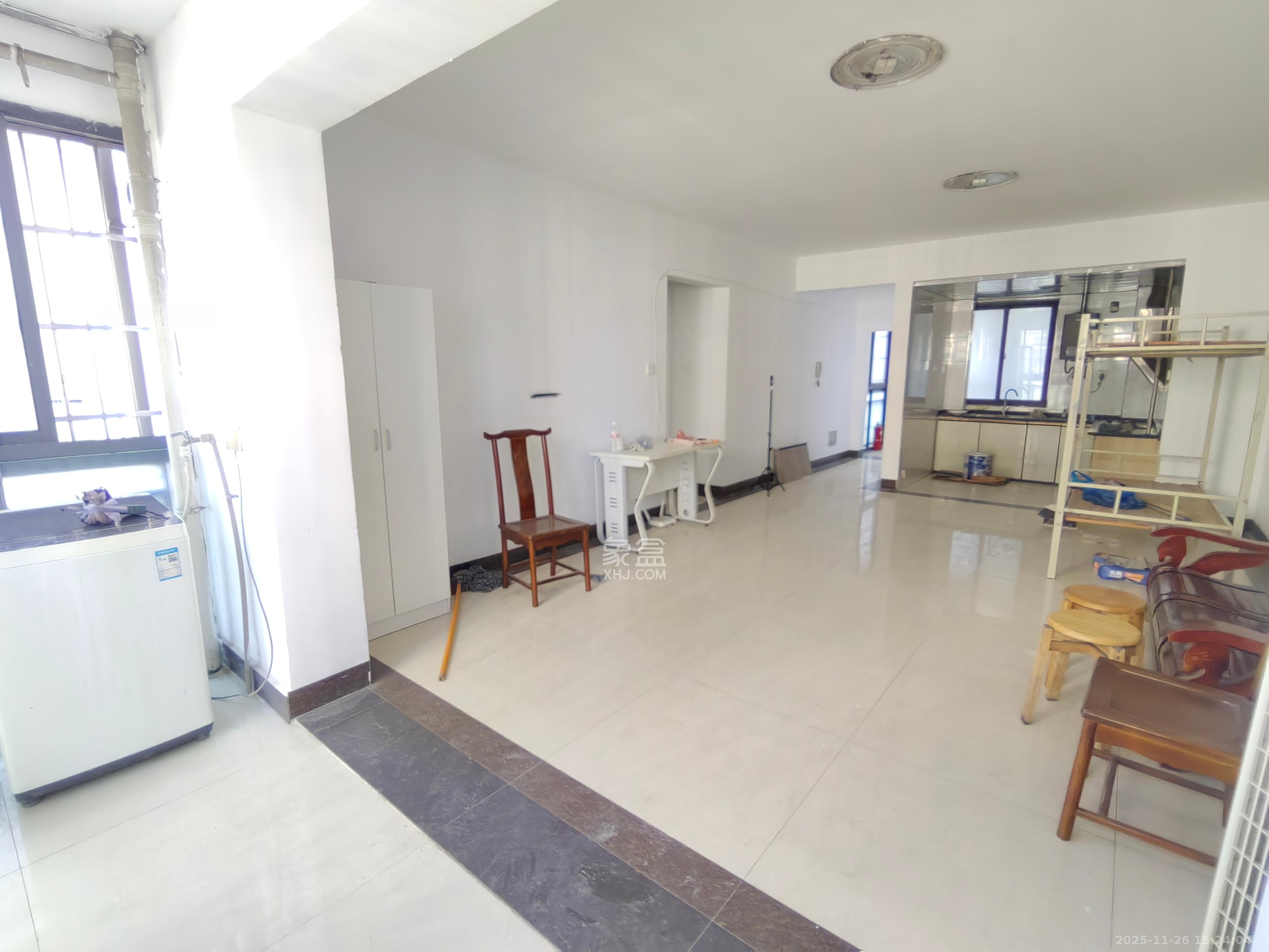 尚都花园城  3室2厅2卫    1700.0元/月