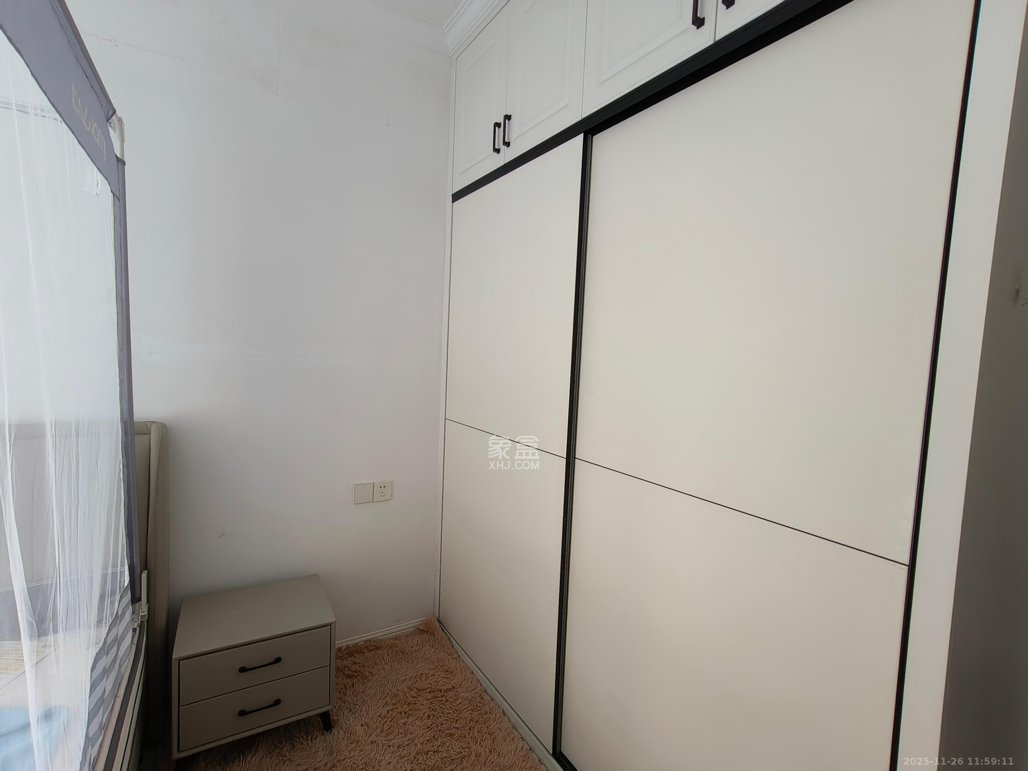 楚天世纪城西苑  3室2厅2卫    2100.0元/月室内图