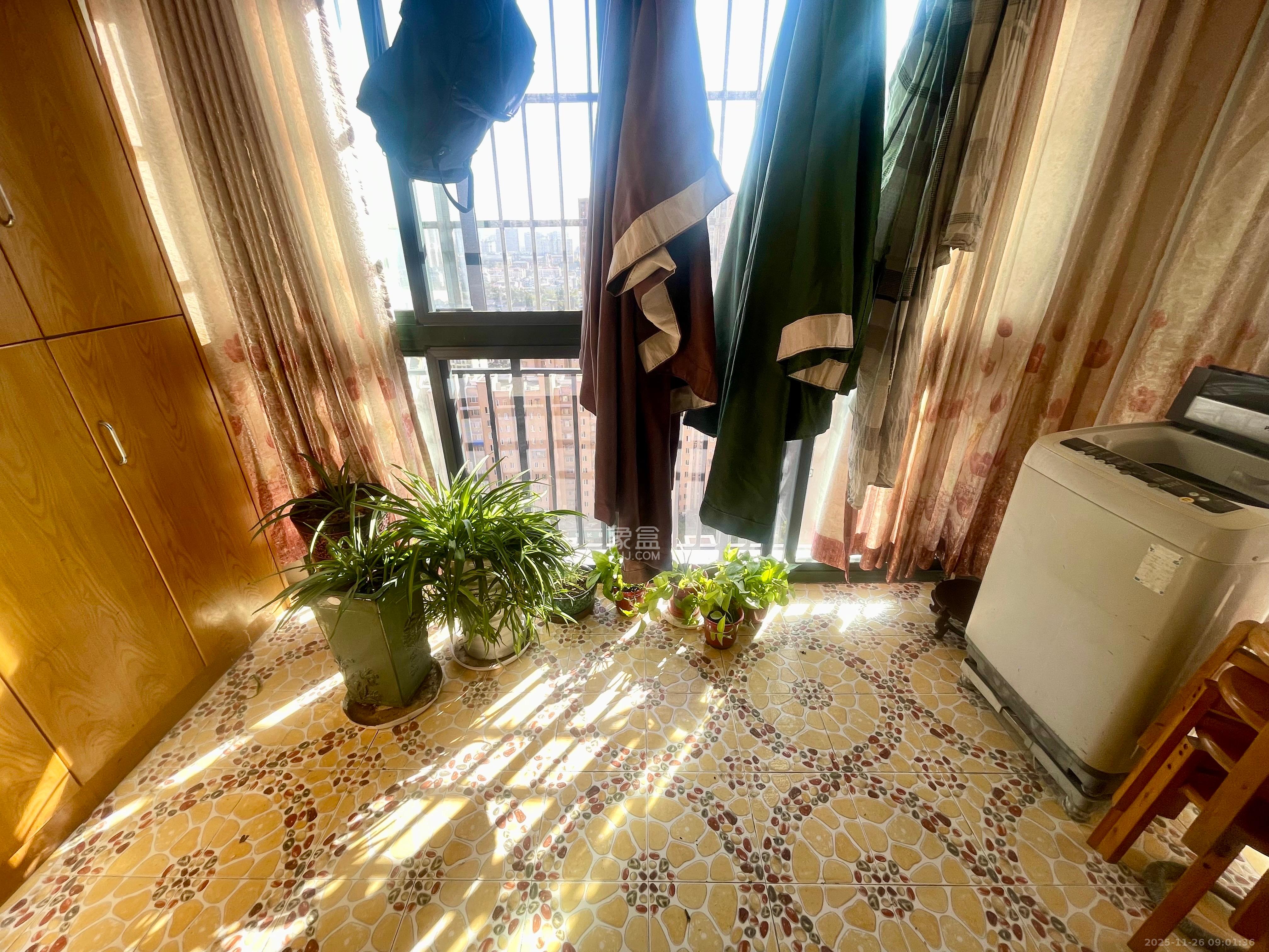 诚兴园 3室2厅1卫 2200.0元/月 诚兴园 3室2厅1卫 2200.0元/月室内图