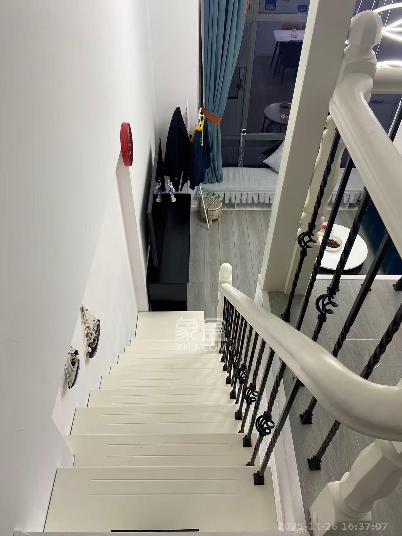 藏珑湖上公馆 1室1厅1卫 2800.0元/月 藏珑湖上公馆 1室1厅1卫 2800.0元/月室内图