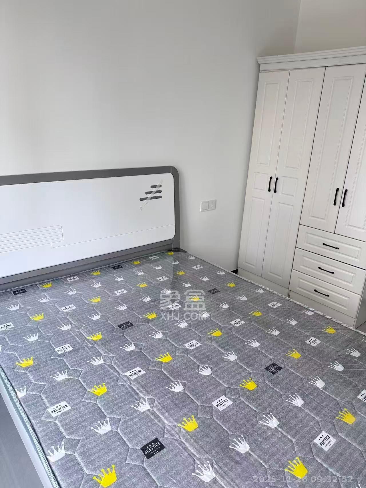 苏托佳园  3室2厅2卫    2000.0元/月室内图