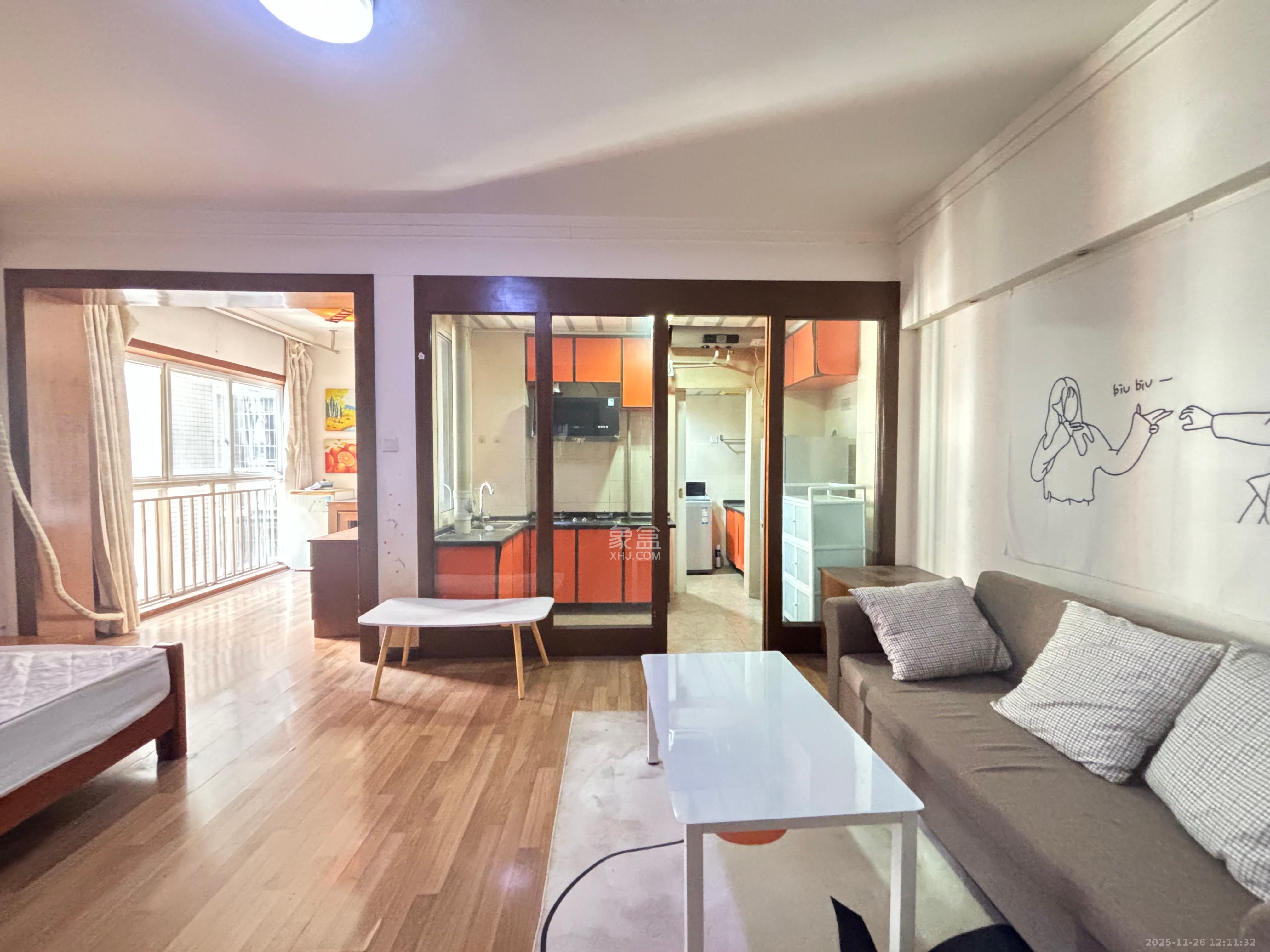 都市春天  1室1厅1卫    1600.0元/月