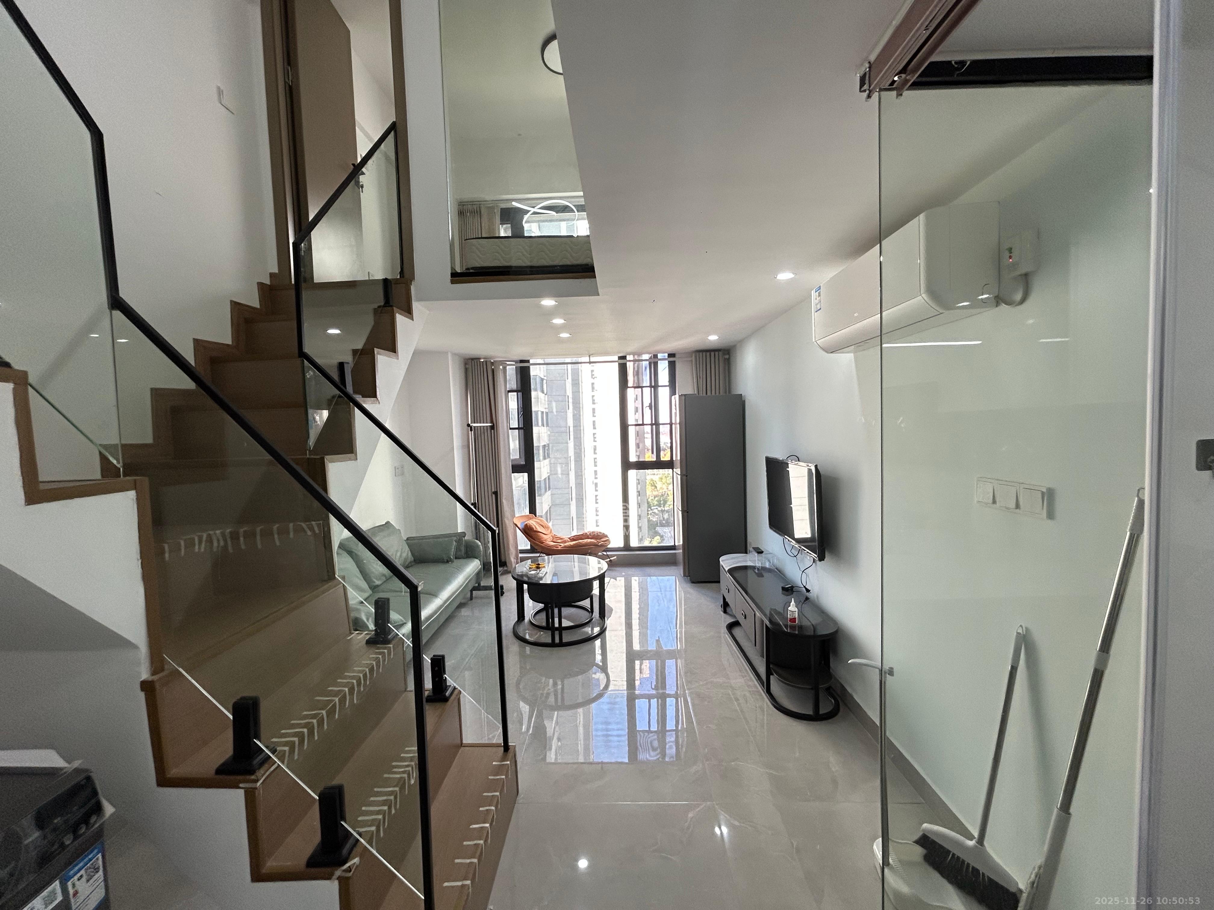 中国铁建湘语梅溪 2室1厅1卫 2000.0元/月 中国铁建湘语梅溪 2室1厅1卫 2000.0元/月室内图