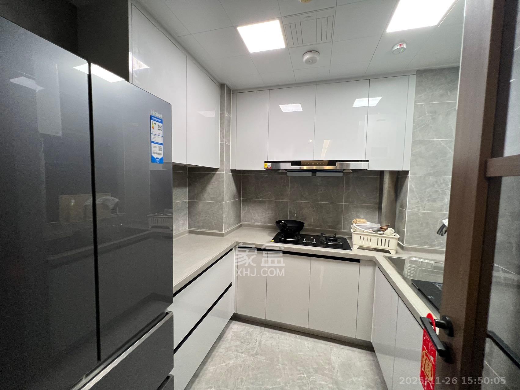 卓越中寰  3室2厅2卫    4300.0元/月