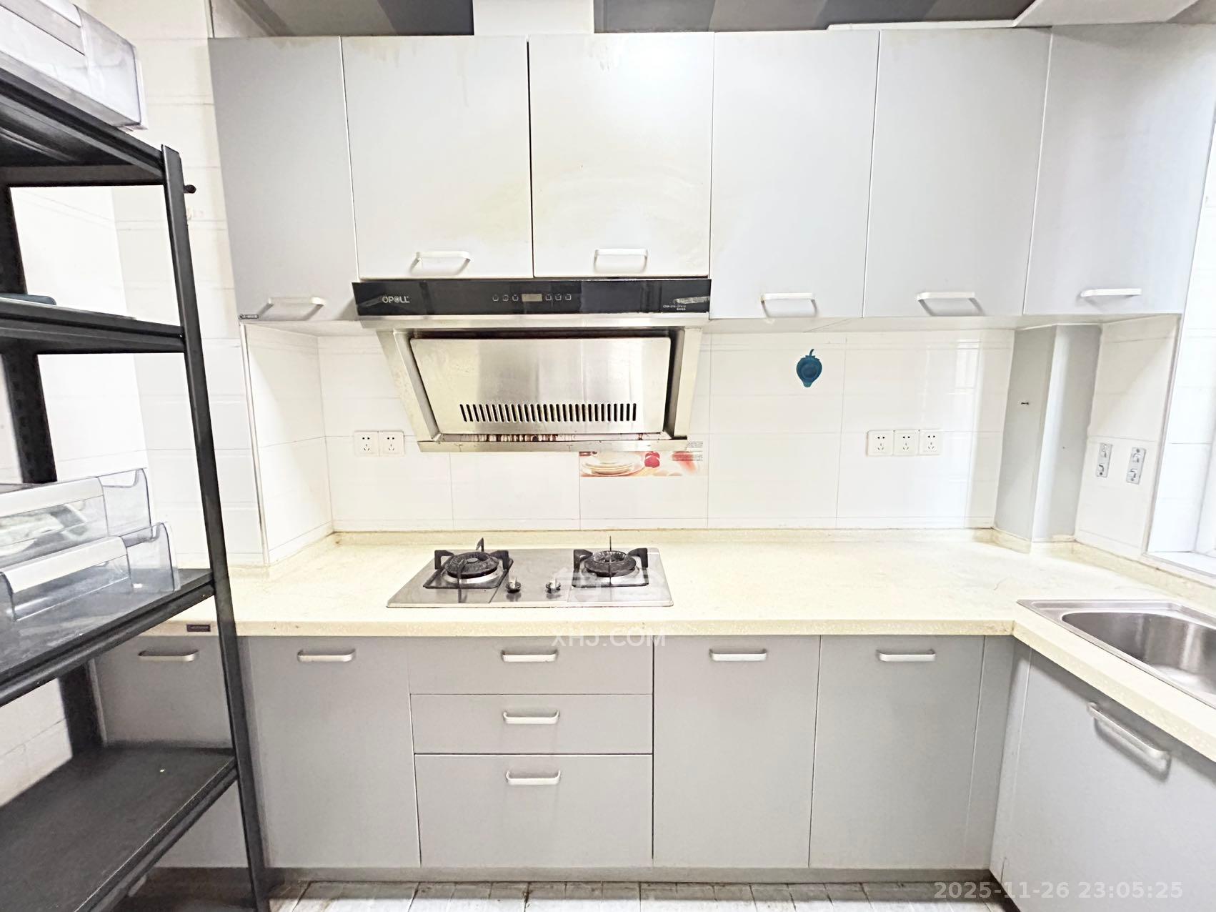 湘府十城（汇财御景湾新寓,汇财国际）  3室2厅1卫    2300.0元/月室内图