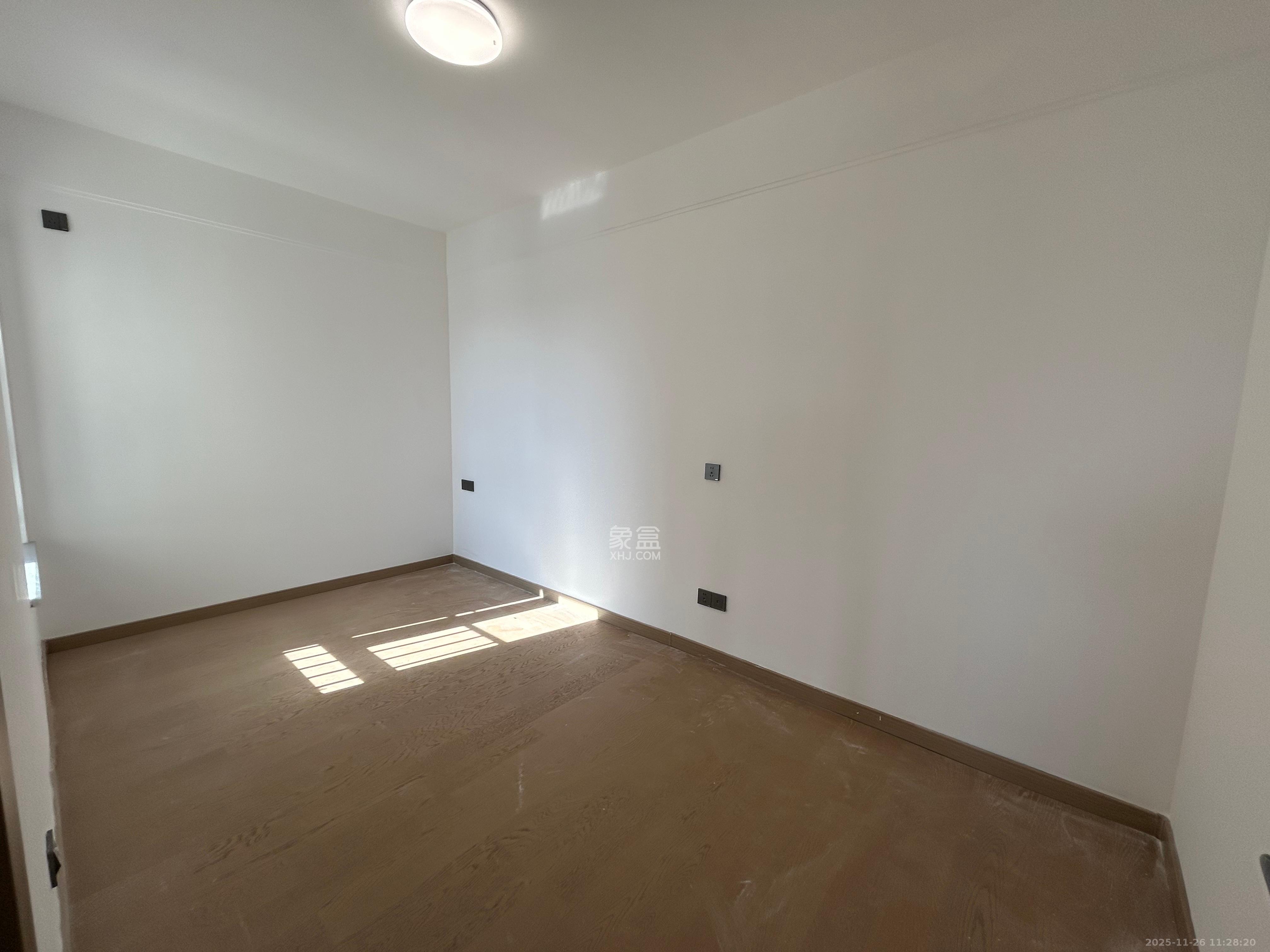 长房悦香山 3室2厅2卫 3000.0元/月 长房悦香山 3室2厅2卫 3000.0元/月室内图