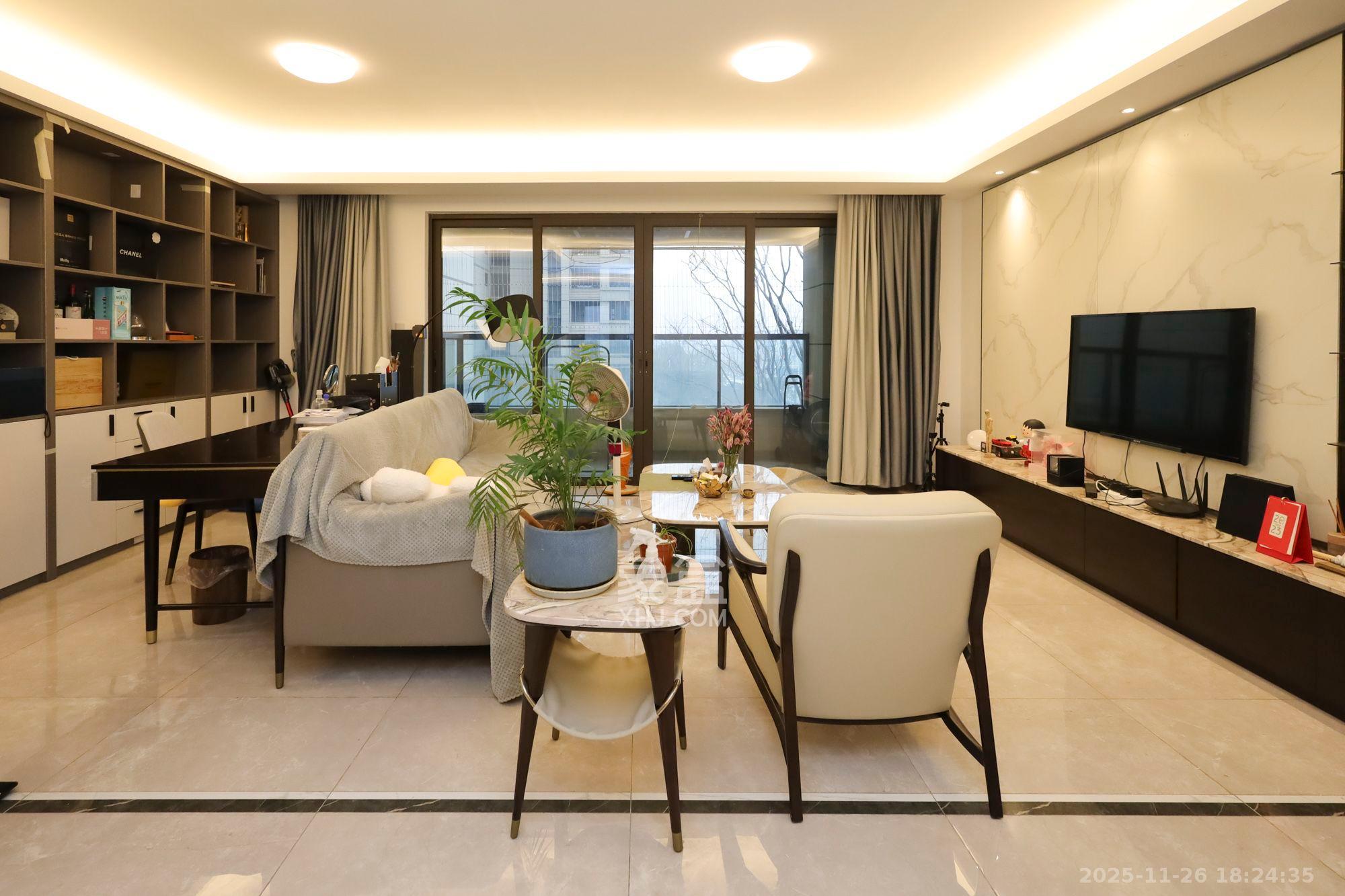 龙湖铂金中心（龙湖春江郦城）  3室2厅2卫    4800.0元/月室内图