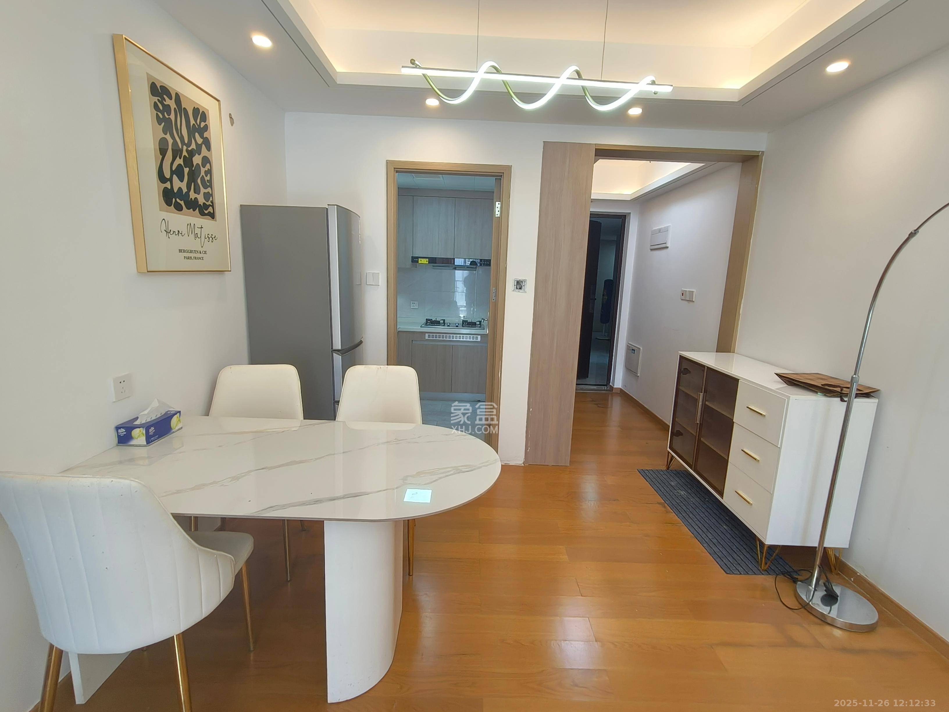 清控湖山雅居北区 3室2厅2卫 2500.0元/月 清控湖山雅居北区 3室2厅2卫 2500.0元/月室内图