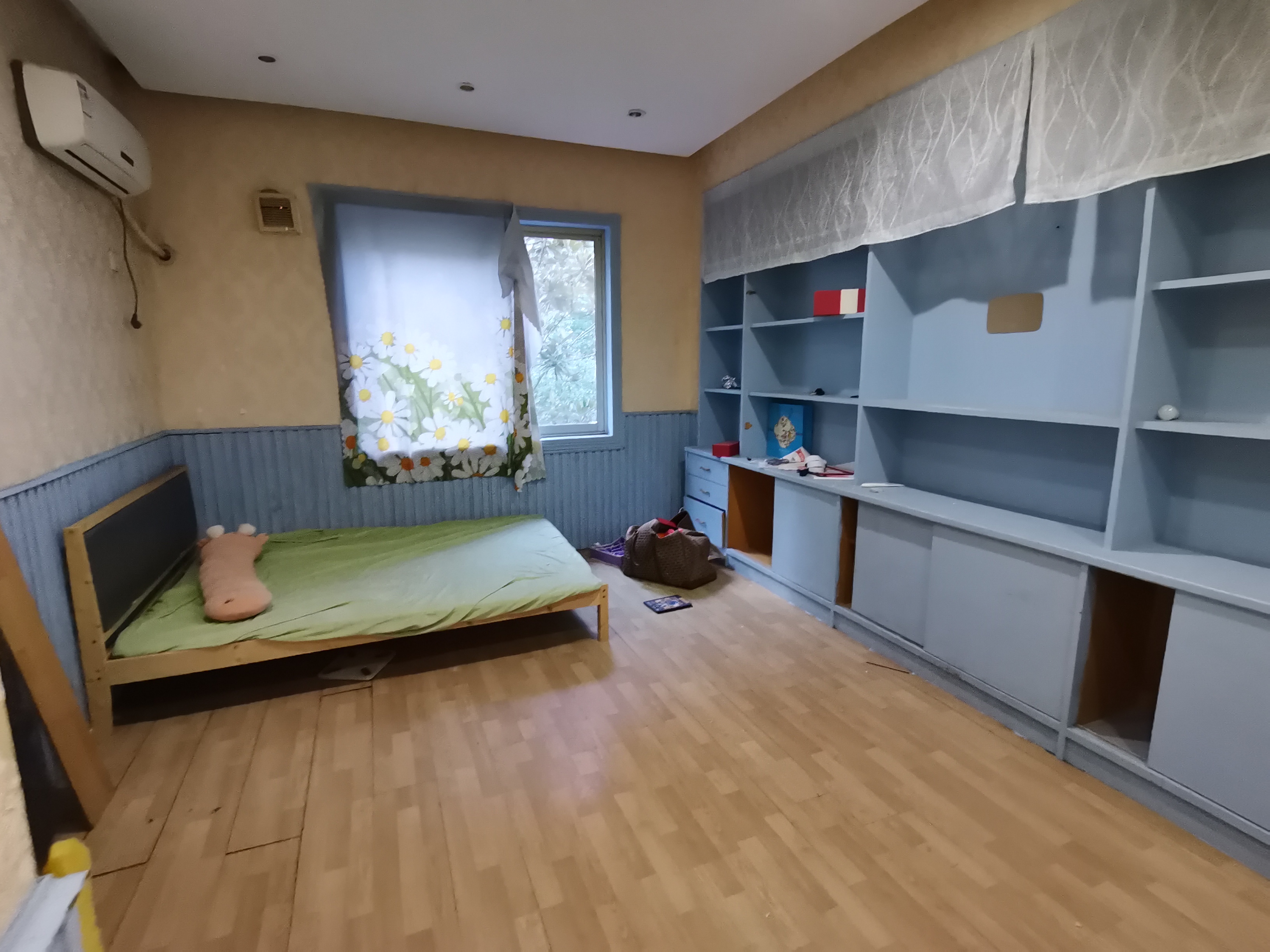 湘银小区别墅  8室2厅3卫    130.0万室内图