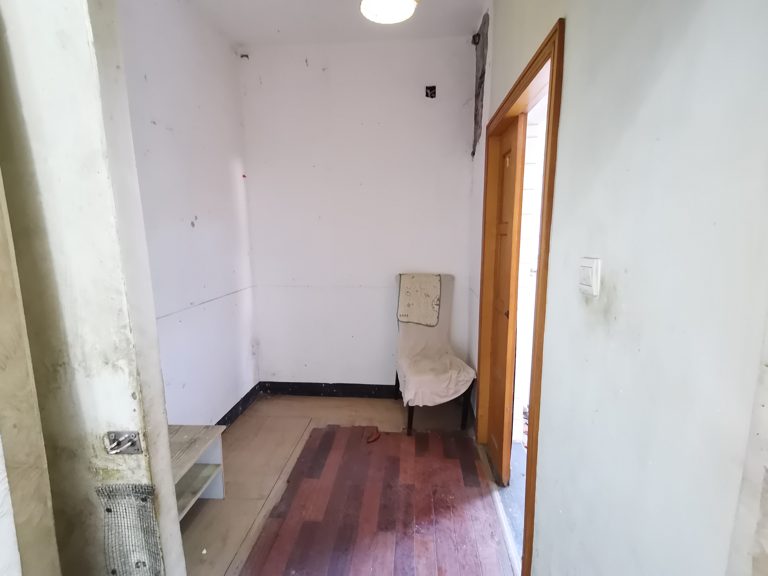 湘银小区别墅  8室2厅3卫    130.0万室内图