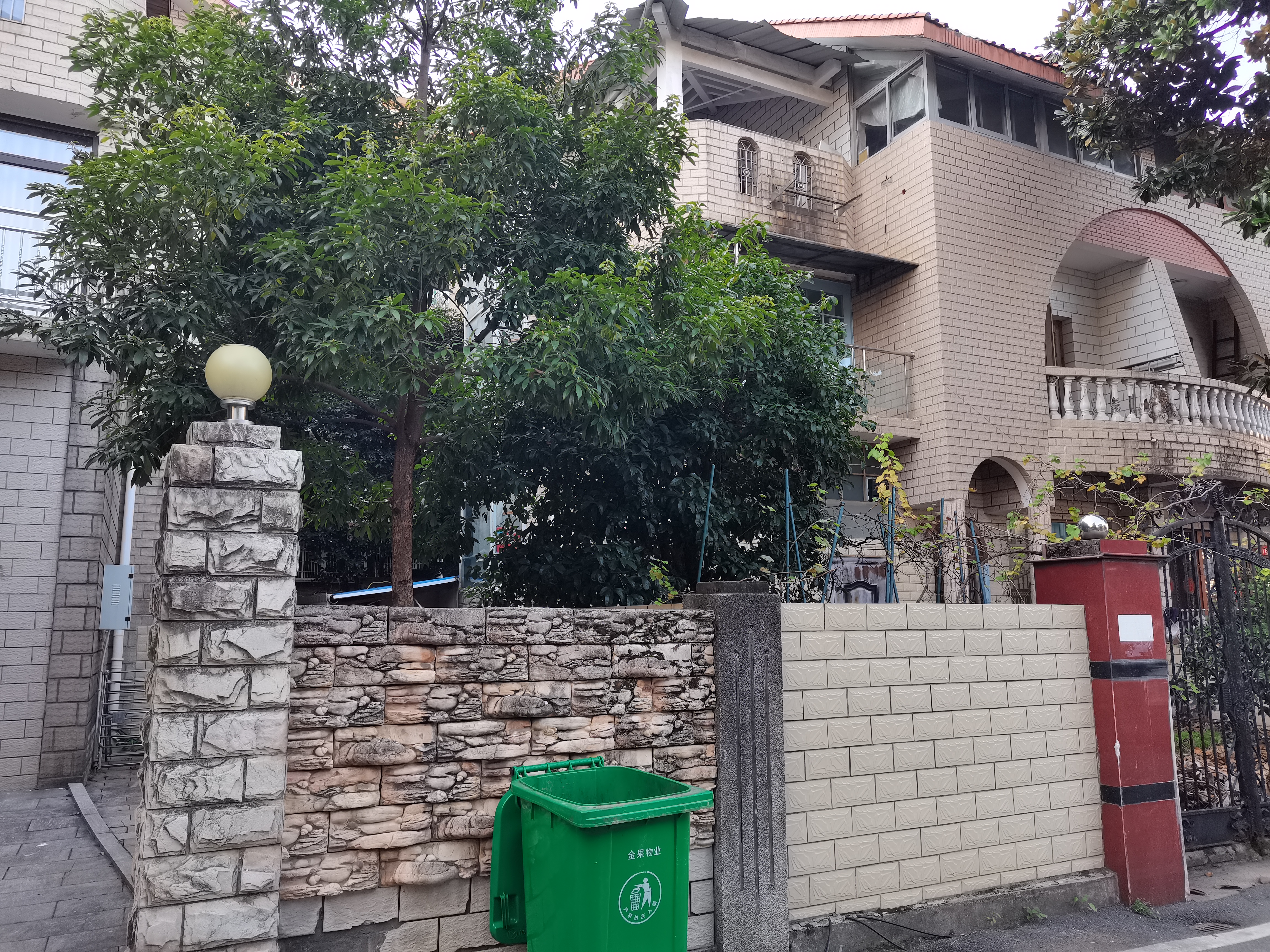 湘银小区别墅  8室2厅3卫    130.0万室内图