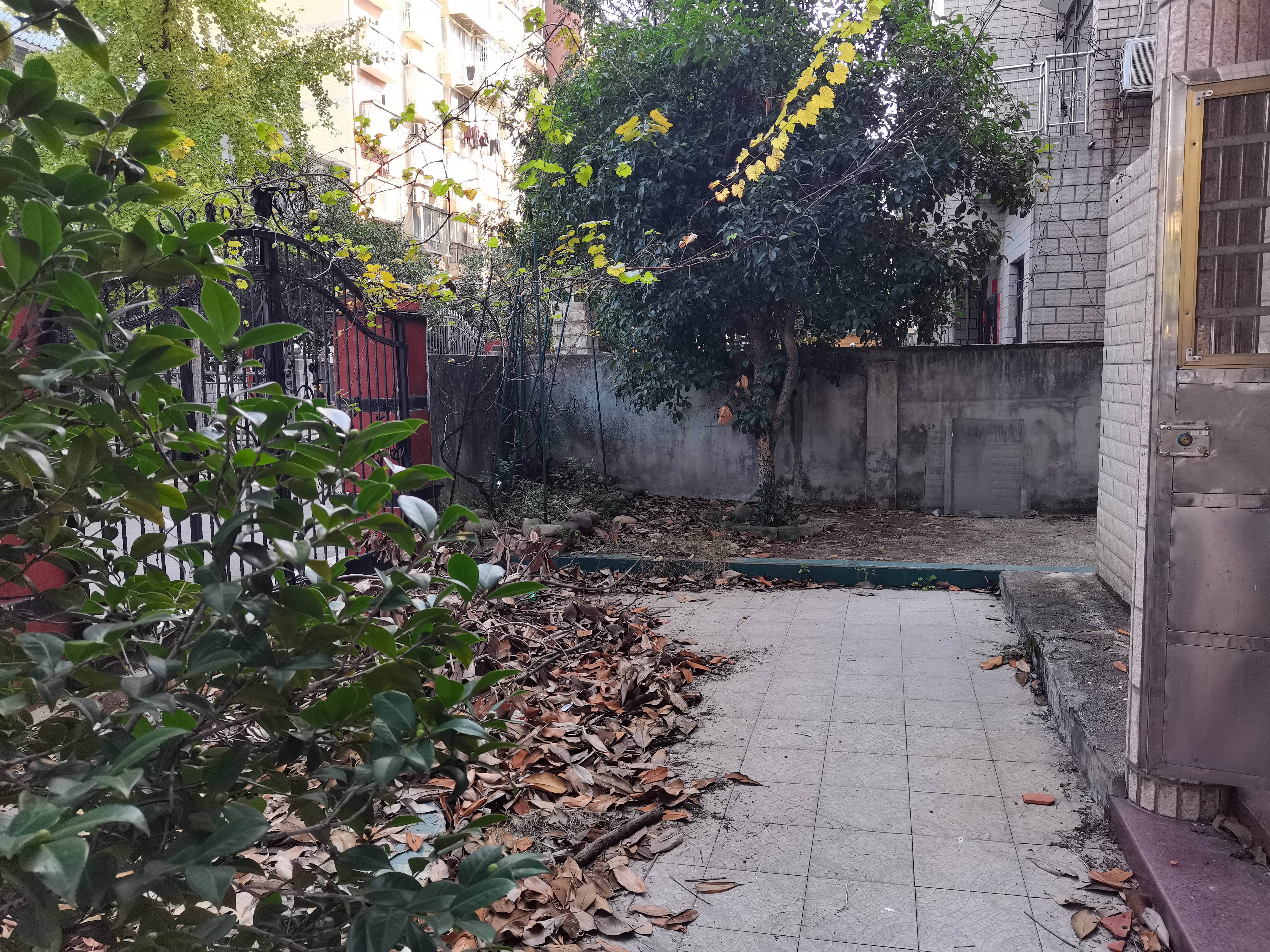 湘银小区别墅  8室2厅3卫    130.0万室内图