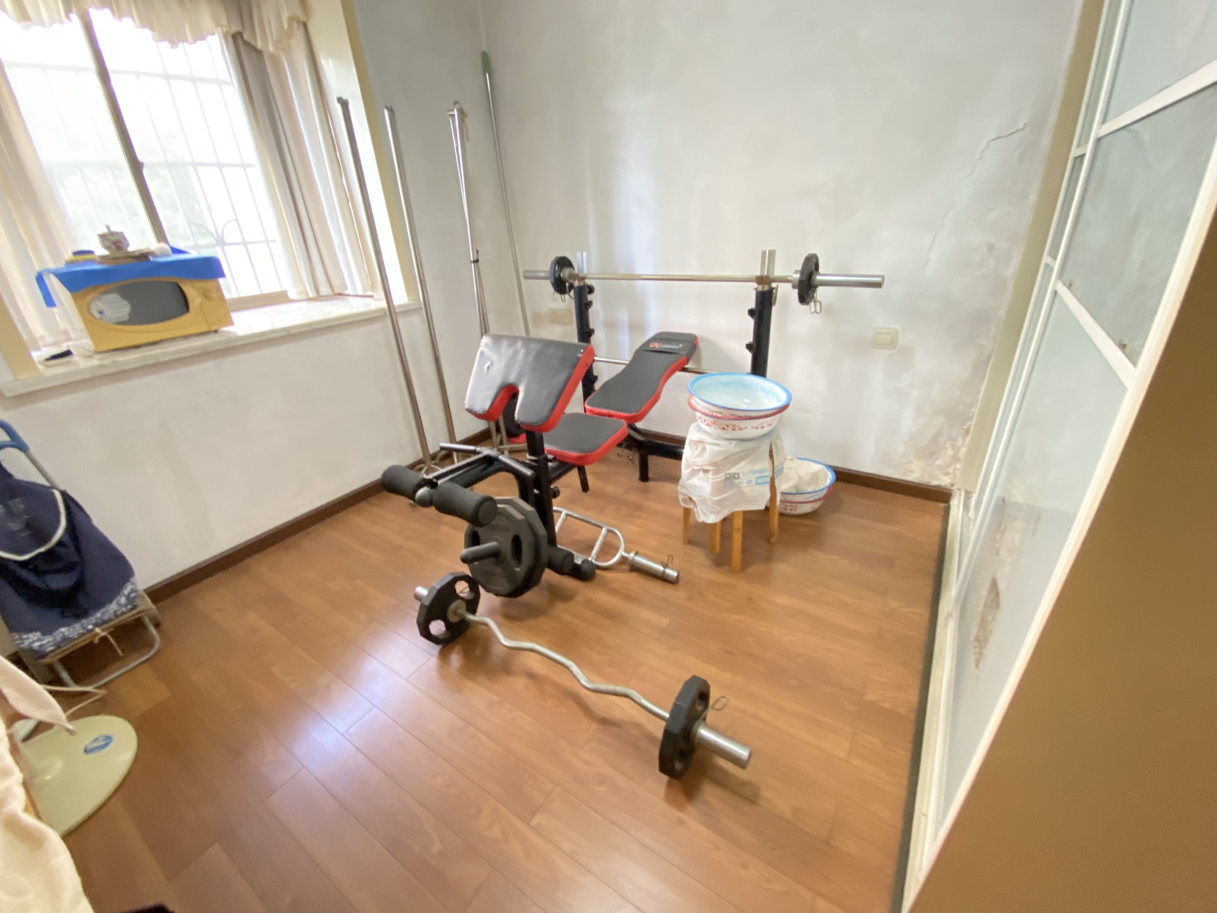 钻石怡园  4室2厅2卫    43.8万室内图