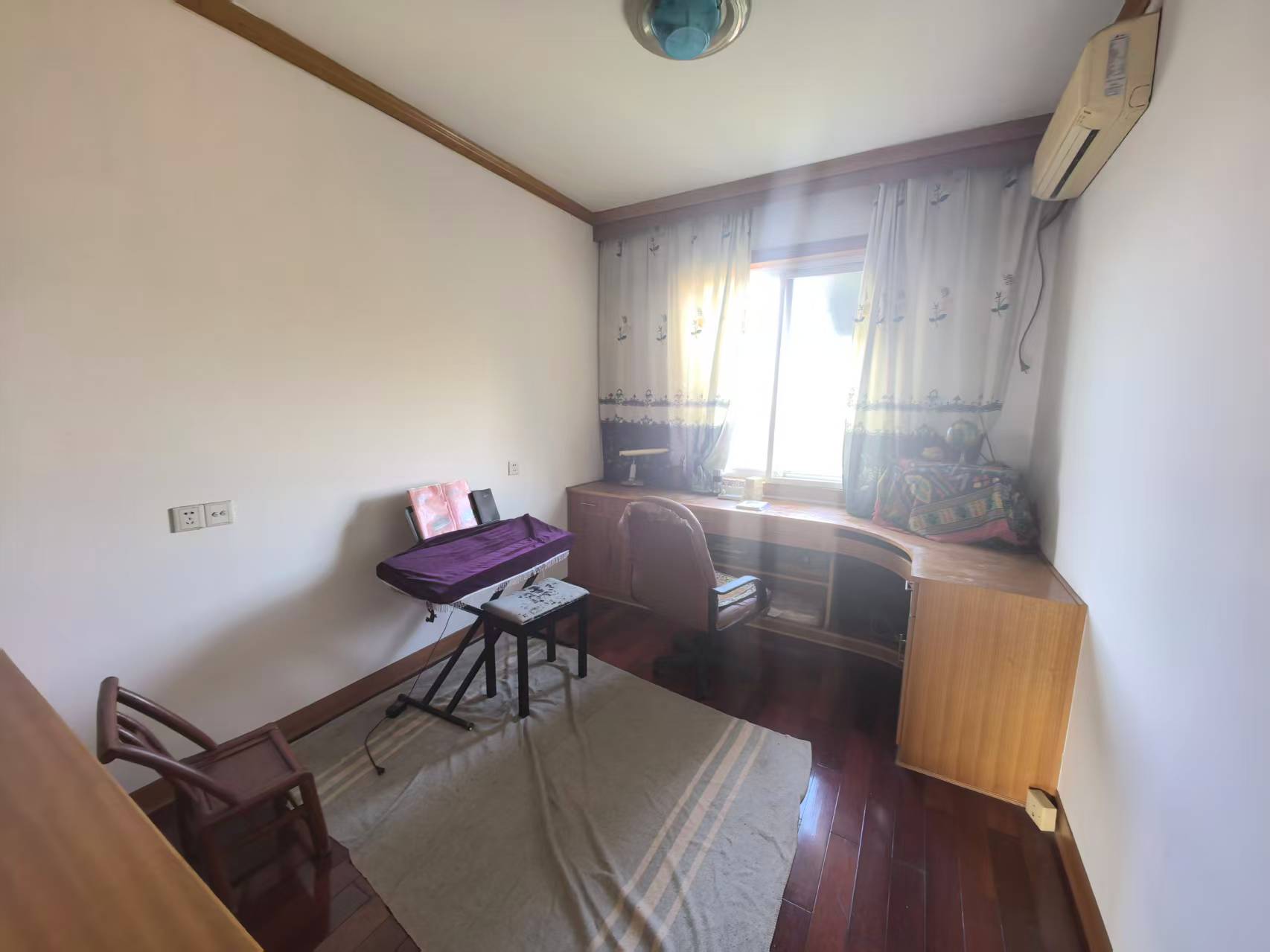 601罗家冲  5室2厅3卫    55.8万室内图