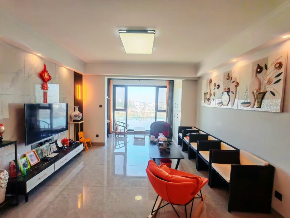 滨江花园  3室2厅1卫    49.8万