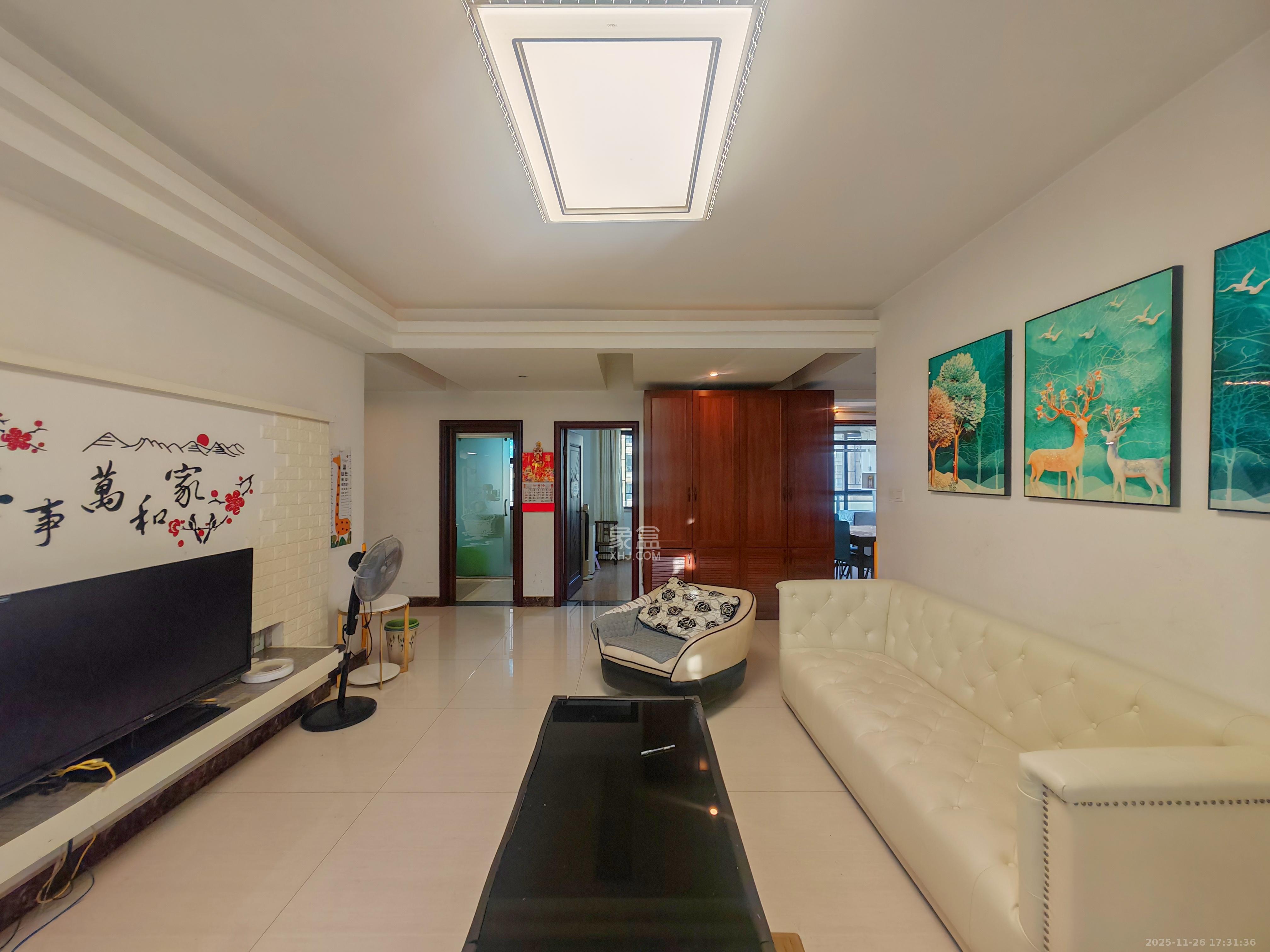 湘府9号  3室2厅2卫    2700.0元/月室内图