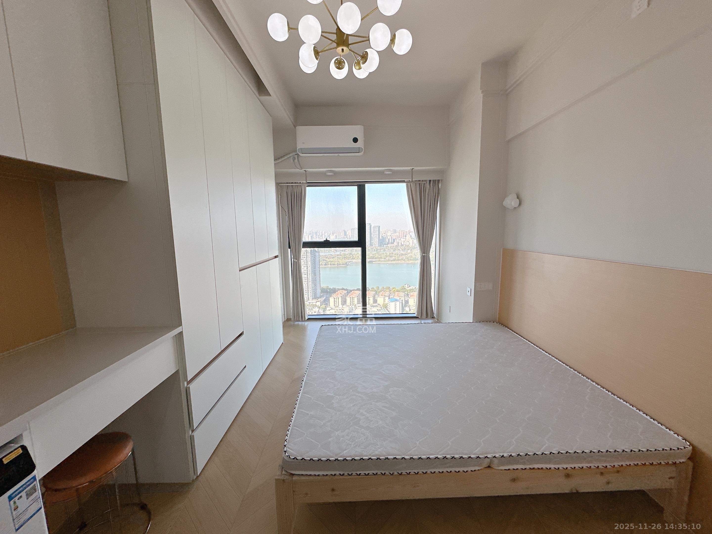 华润置地中心 1室1厅1卫 2500.0元/月 华润置地中心 1室1厅1卫 2500.0元/月室内图