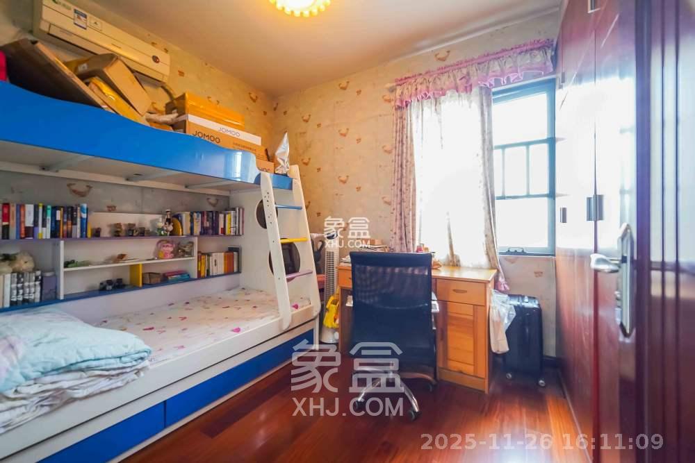 茂华国际湘  1室2厅1卫    2400.0元/月室内图