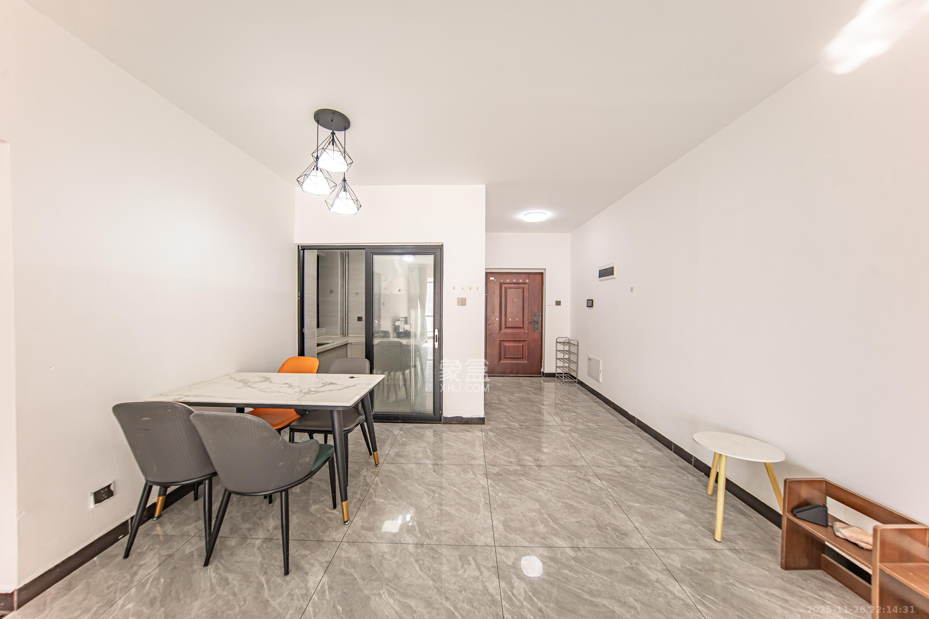 建投象山国际 3室2厅2卫 110.0万 建投象山国际 3室2厅2卫 110.0万客厅