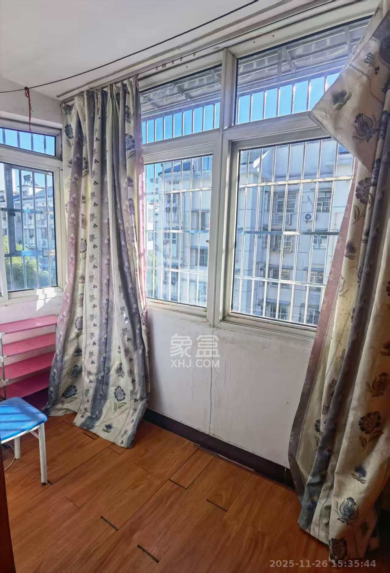 雅雀湖小区 2室1厅1卫 1200.0元/月 雅雀湖小区 2室1厅1卫 1200.0元/月室内图