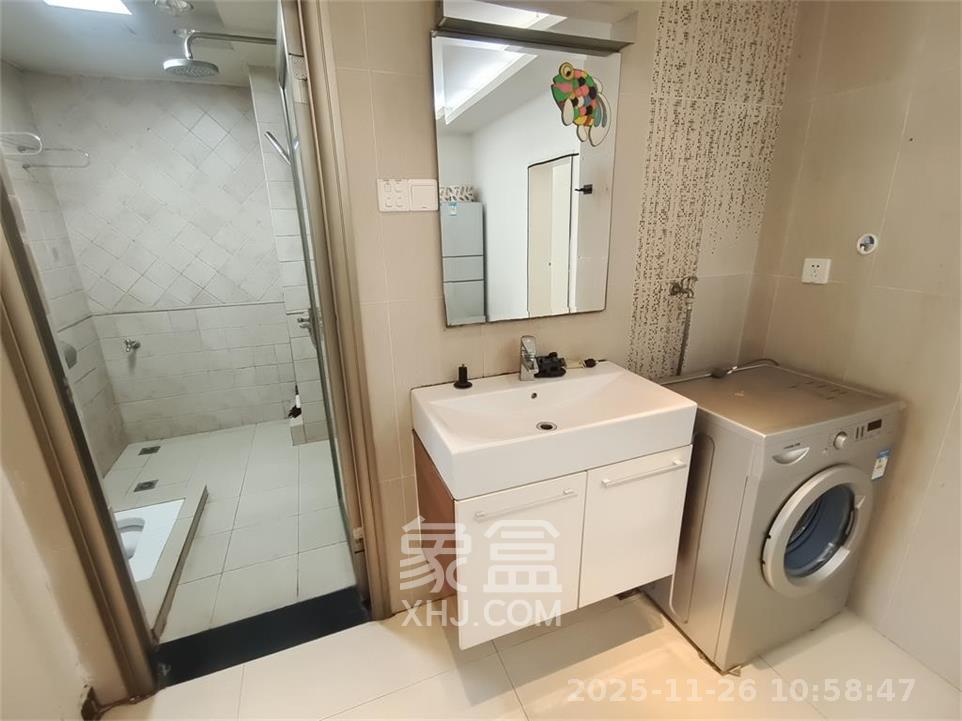 阳光100二期 2室2厅1卫 2200.0元/月 阳光100二期 2室2厅1卫 2200.0元/月室内图