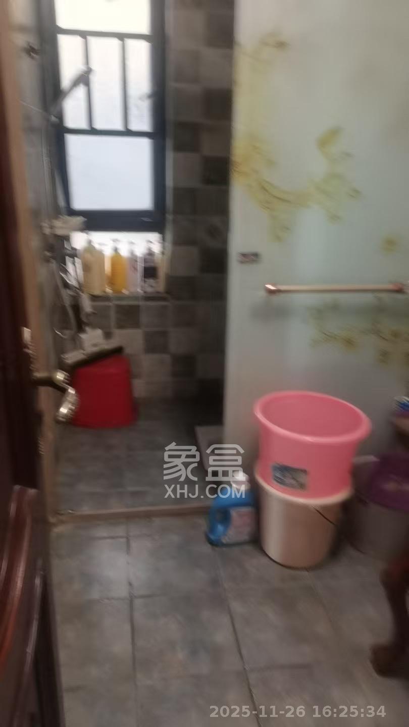 荣悦台 1室0厅0卫 1000.0元/月 荣悦台 1室0厅0卫 1000.0元/月室内图