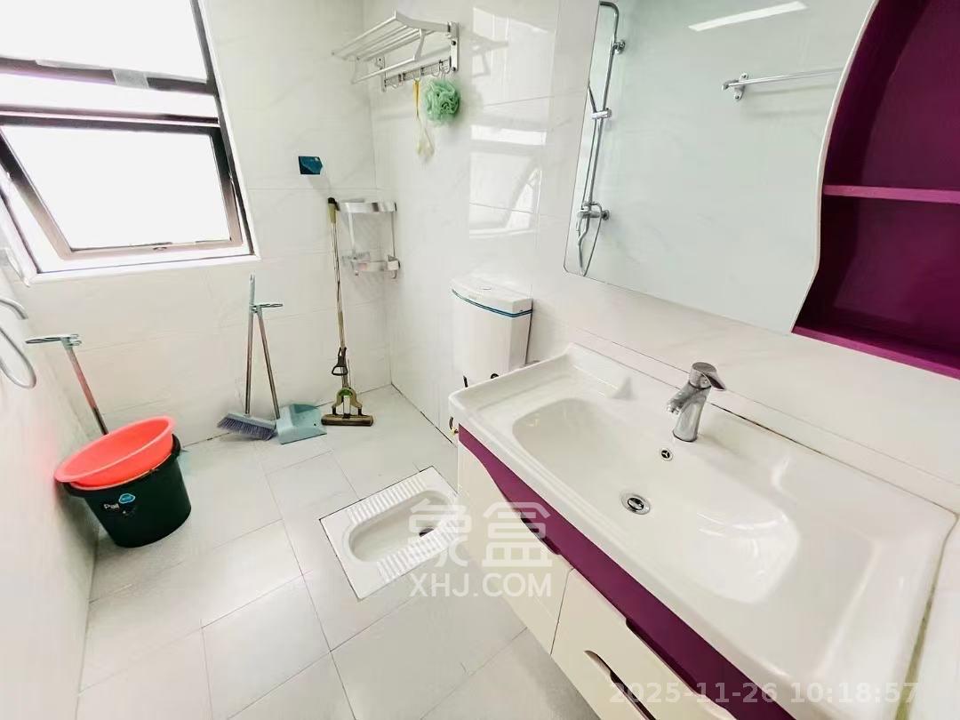 慢步江湾  3室2厅1卫    2600.0元/月室内图