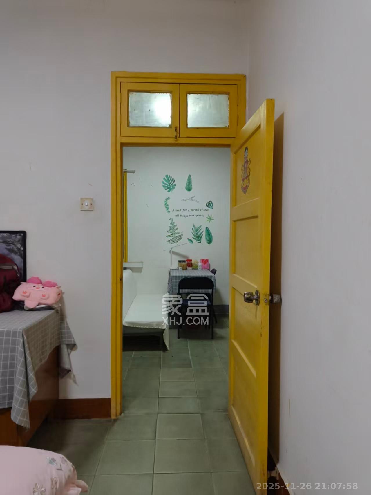 湖南大剧院 1室1厅1卫 1200.0元/月 湖南大剧院 1室1厅1卫 1200.0元/月室内图