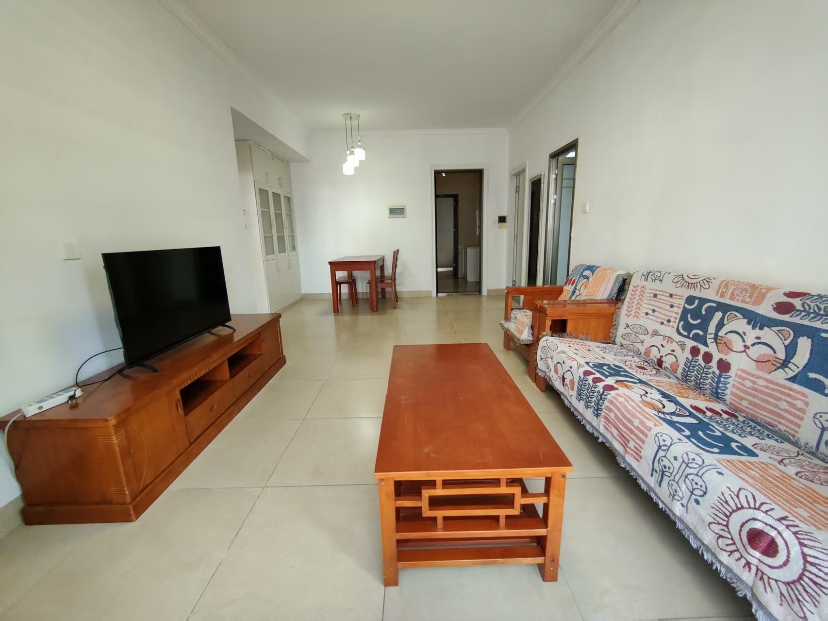 水晶城 1室0厅0卫 2400.0元/月 水晶城 1室0厅0卫 2400.0元/月室内图