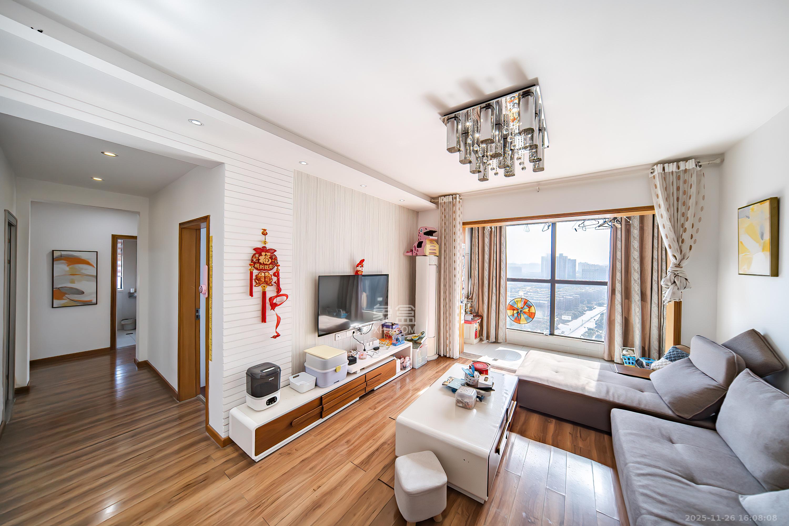 金土地第一湾 3室2厅2卫 86.8万 金土地第一湾 3室2厅2卫 86.8万客厅