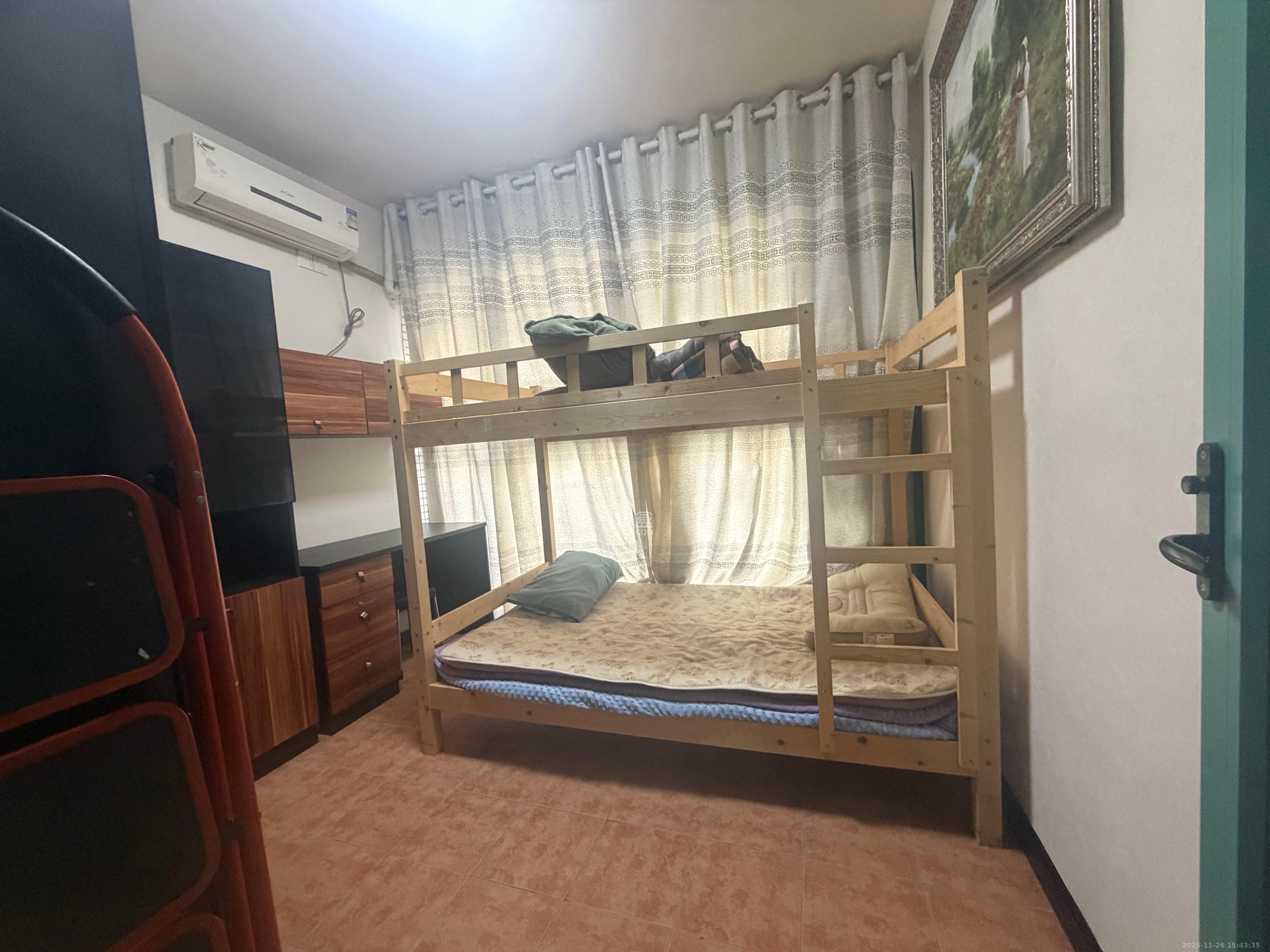 九华富瑶天下 4室2厅2卫 41.0万 九华富瑶天下 4室2厅2卫 41.0万客厅