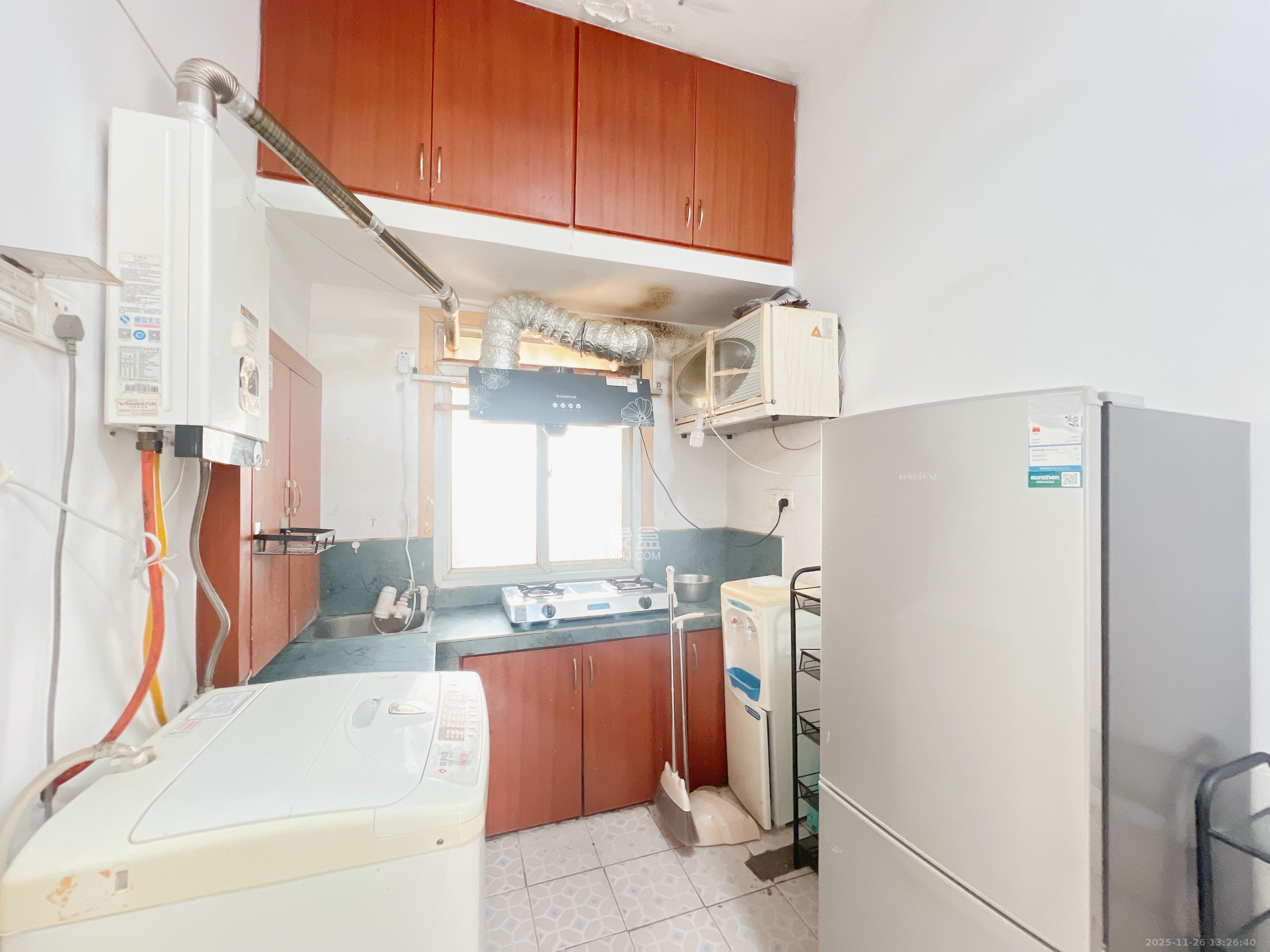 稻谷仓散盘 1室1厅1卫 1400.0元/月 稻谷仓散盘 1室1厅1卫 1400.0元/月室内图