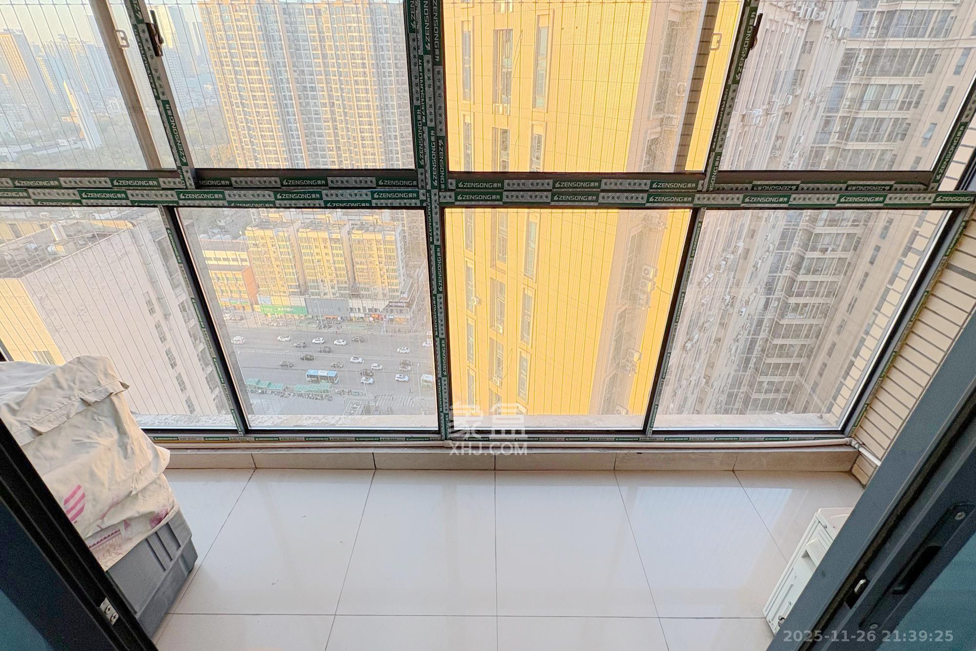 融圣国际  2室1厅1卫    89.0万阳台