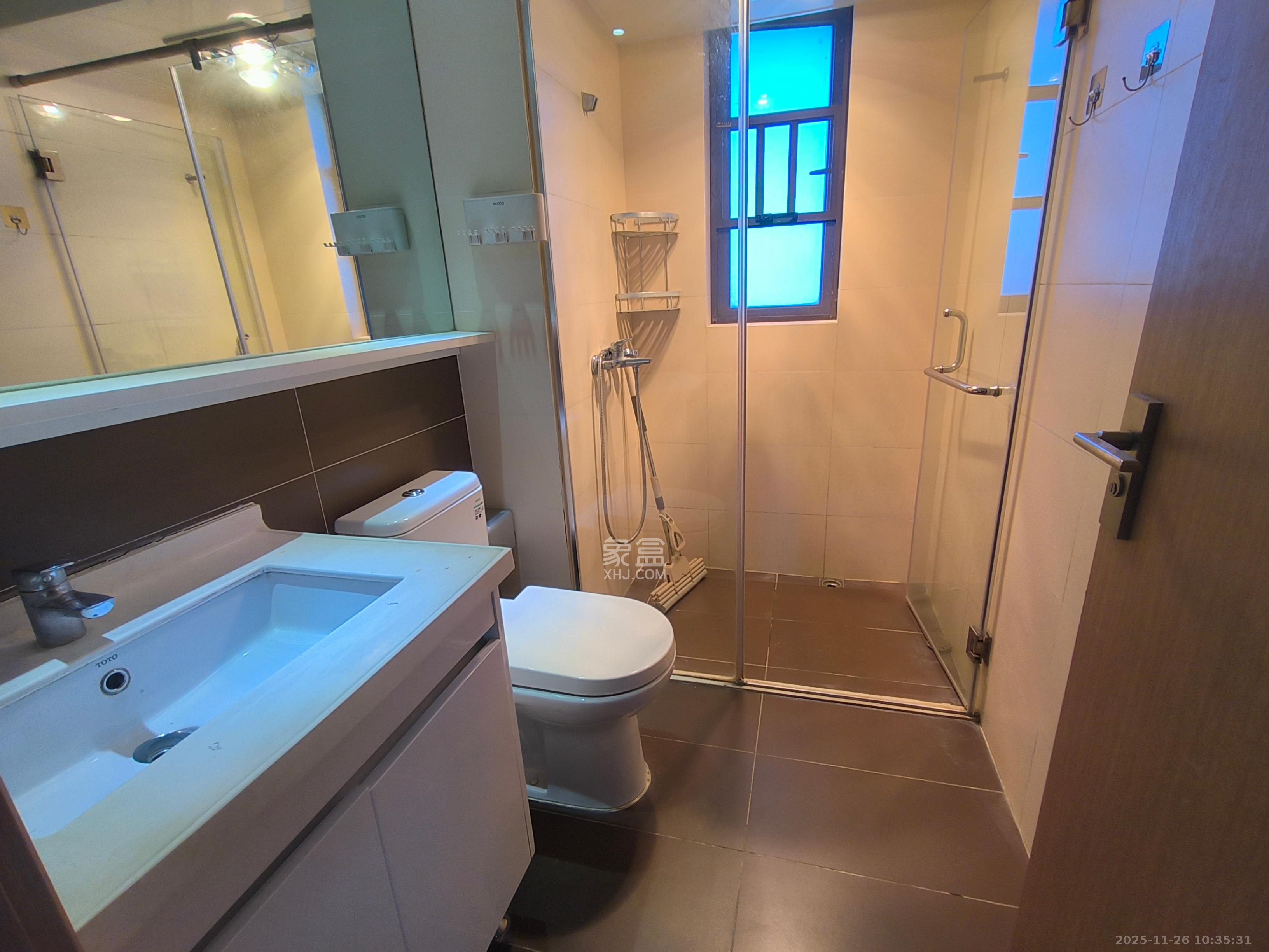 时代倾城二期 4室2厅2卫 2300.0元/月 时代倾城二期 4室2厅2卫 2300.0元/月室内图