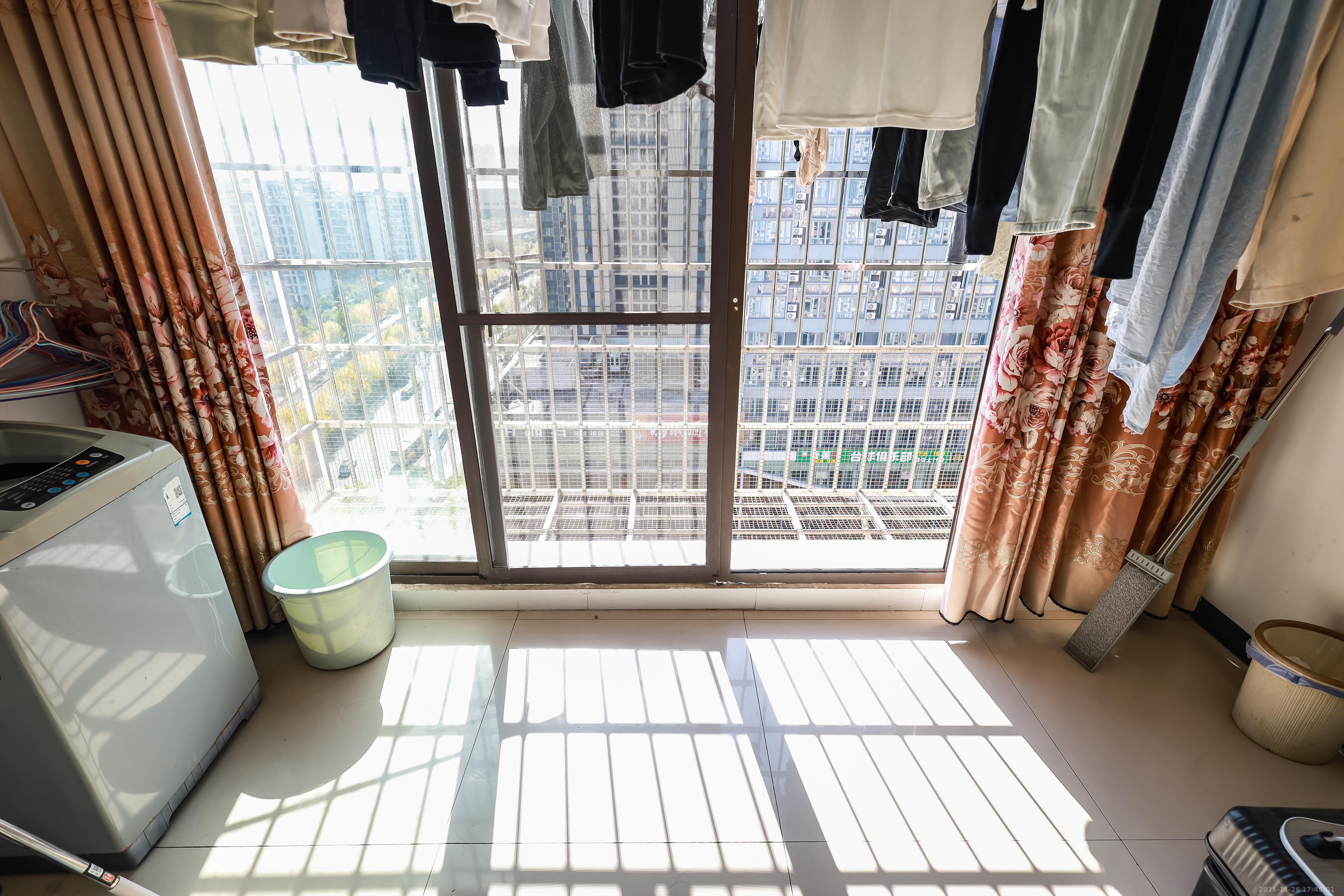 金南家园一期 2室2厅1卫 42.0万 金南家园一期 2室2厅1卫 42.0万阳台