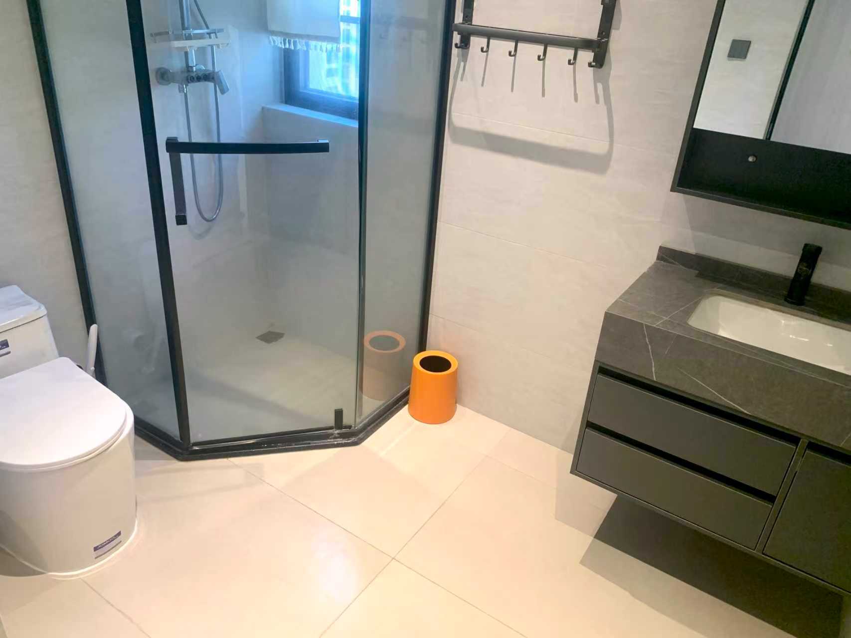 海航豪庭南苑 4室2厅2卫 9000.0元/月 海航豪庭南苑 4室2厅2卫 9000.0元/月室内图