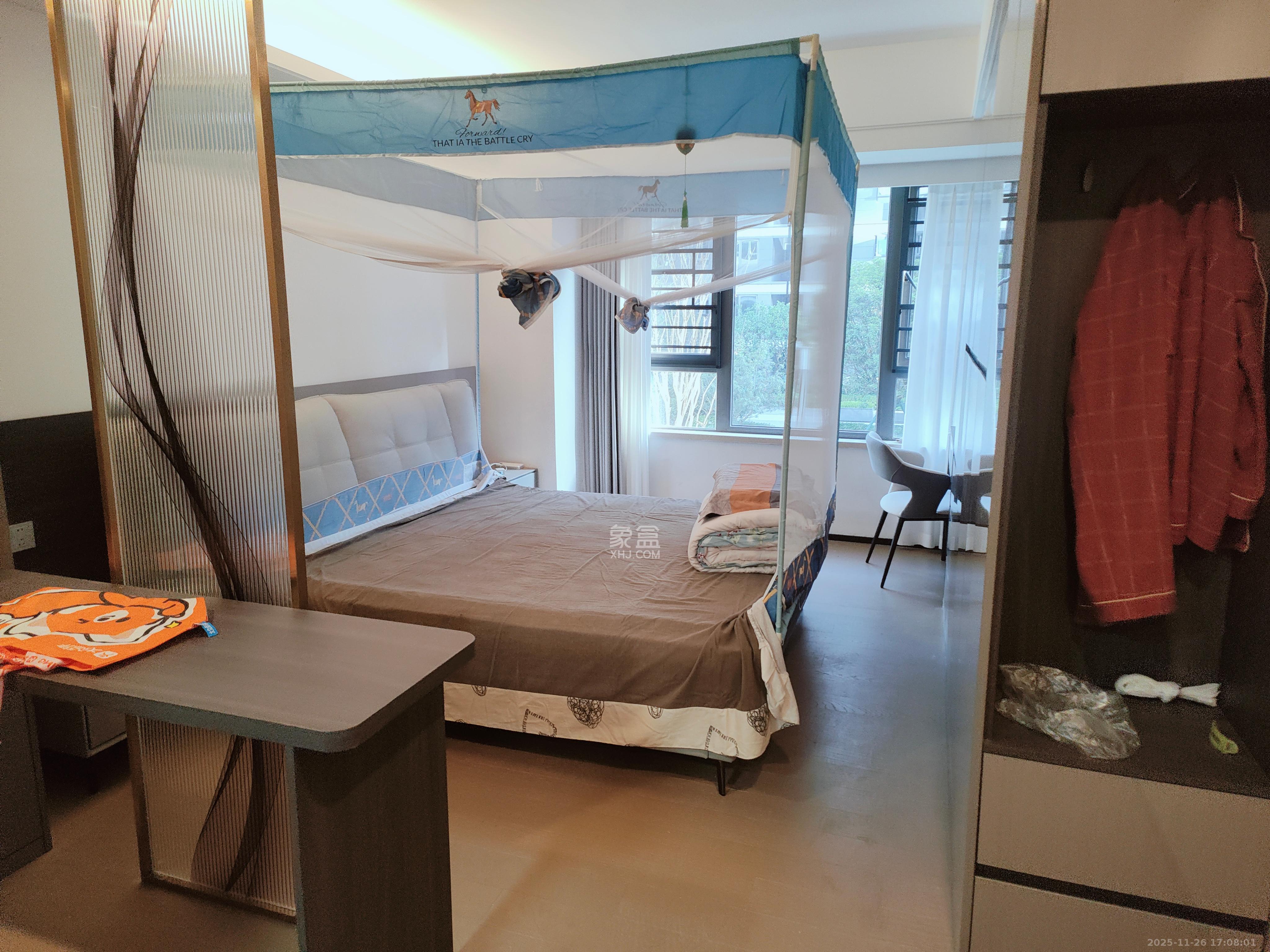 中海寰宇天下  4室2厅2卫    4000.0元/月室内图