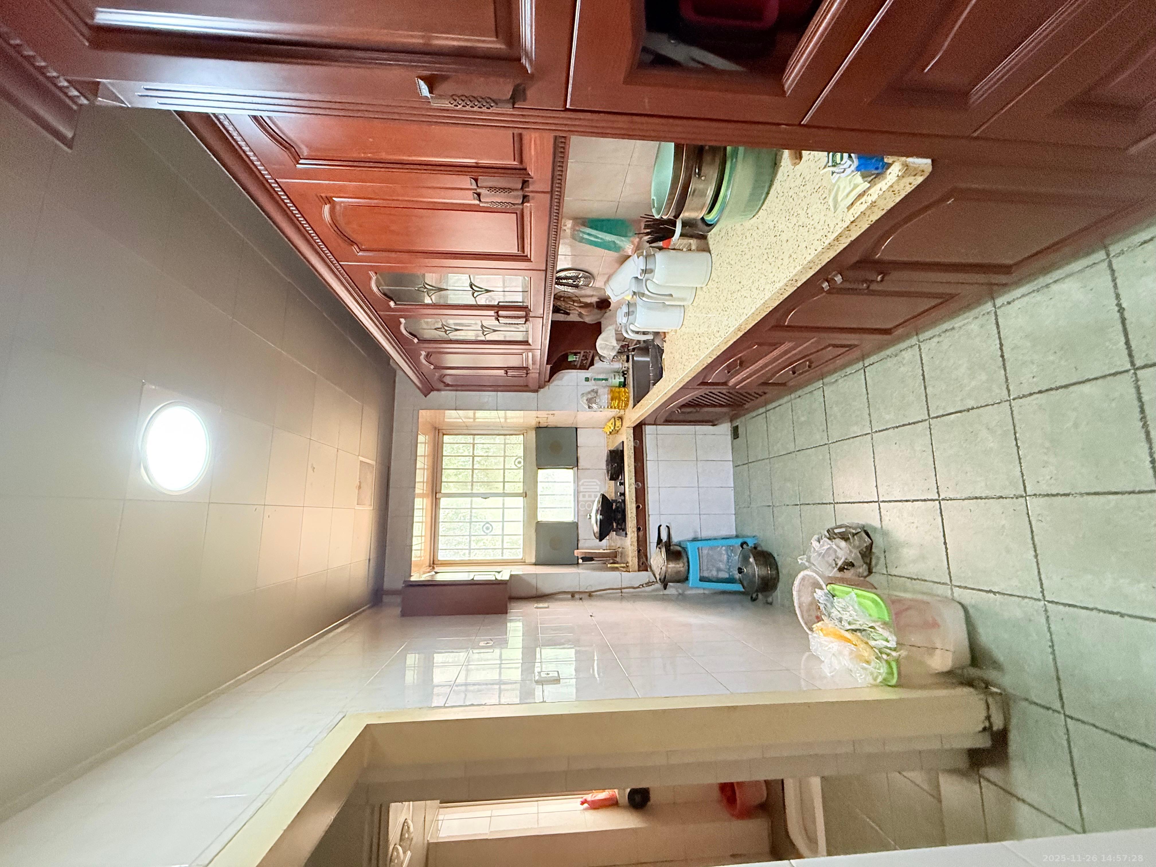 金鹰小区 3室2厅2卫 2200.0元/月 金鹰小区 3室2厅2卫 2200.0元/月室内图